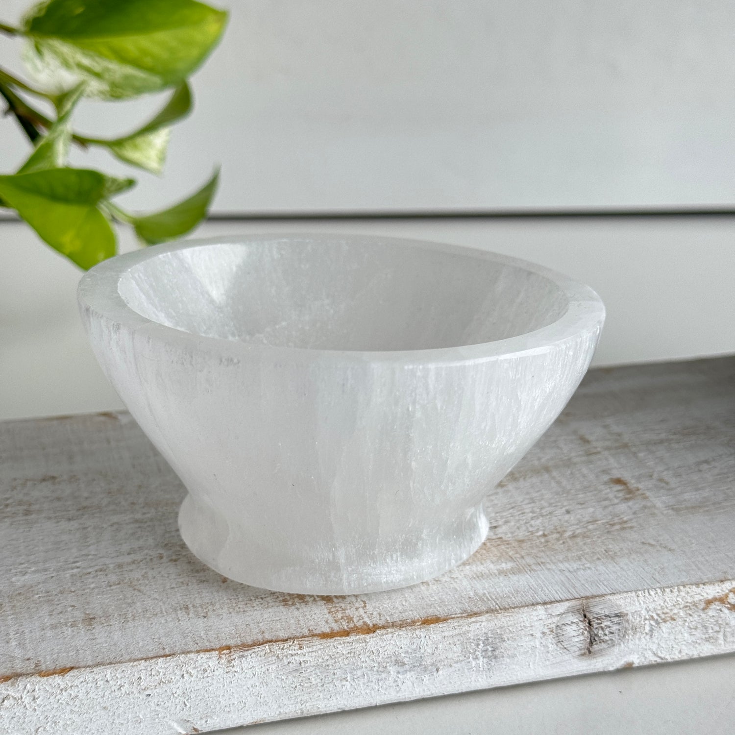 Selenite 10cm round Bowl With Base