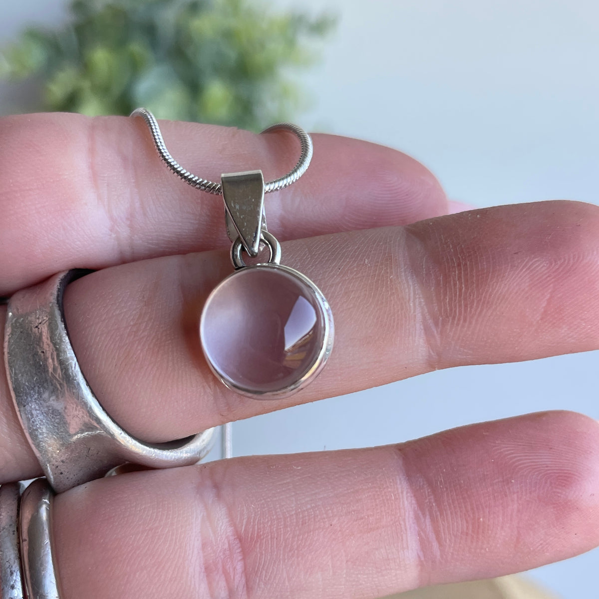 Rose Quartz Round Pendant