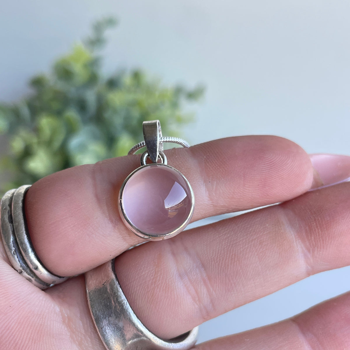 Rose Quartz Round Pendant