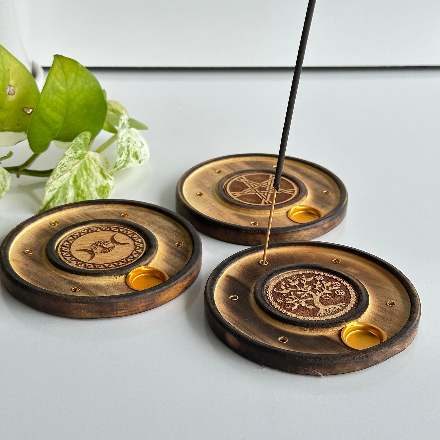 Round Wooden Incense Cone Holder incrosp