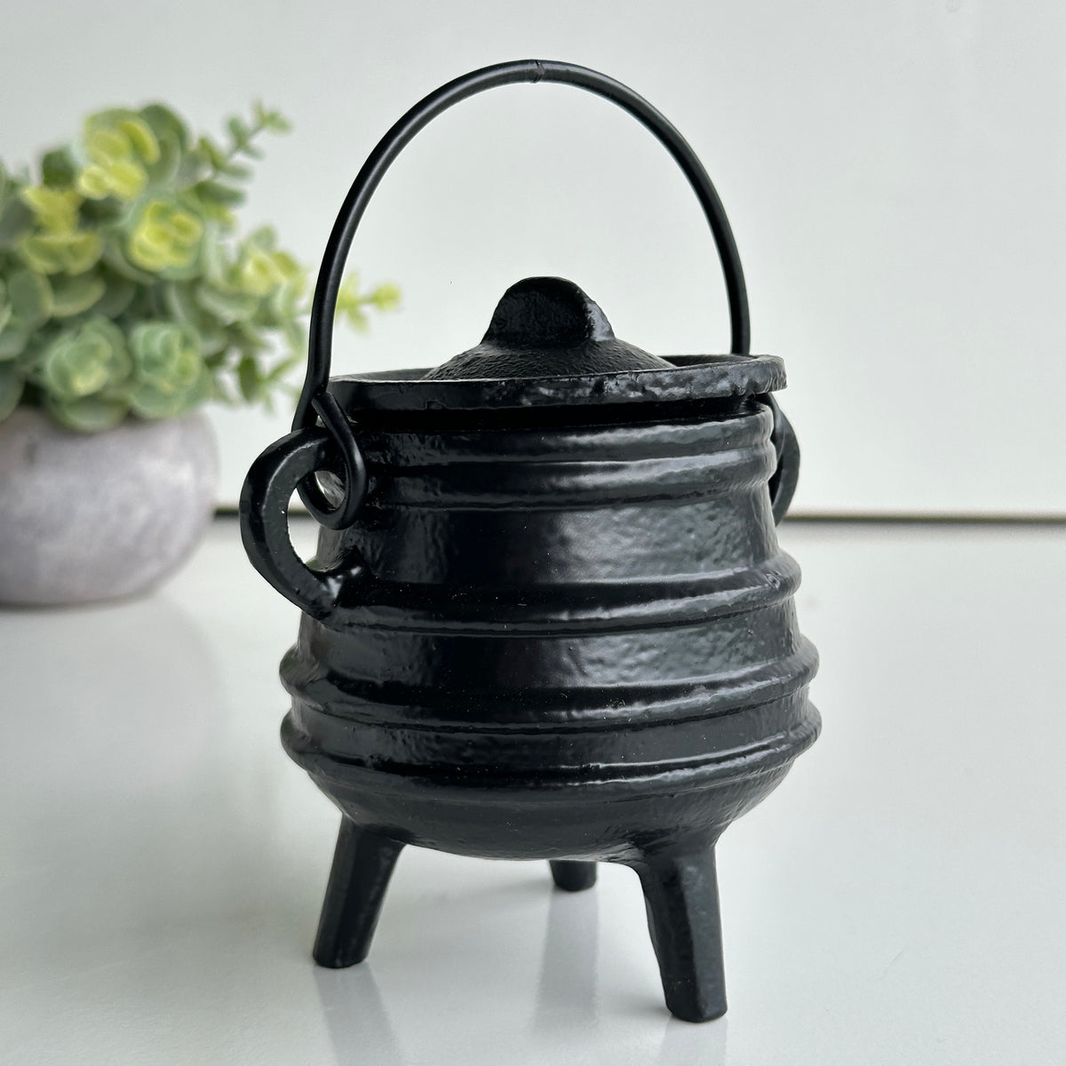 11cm Black Cauldron Ribbed AC77