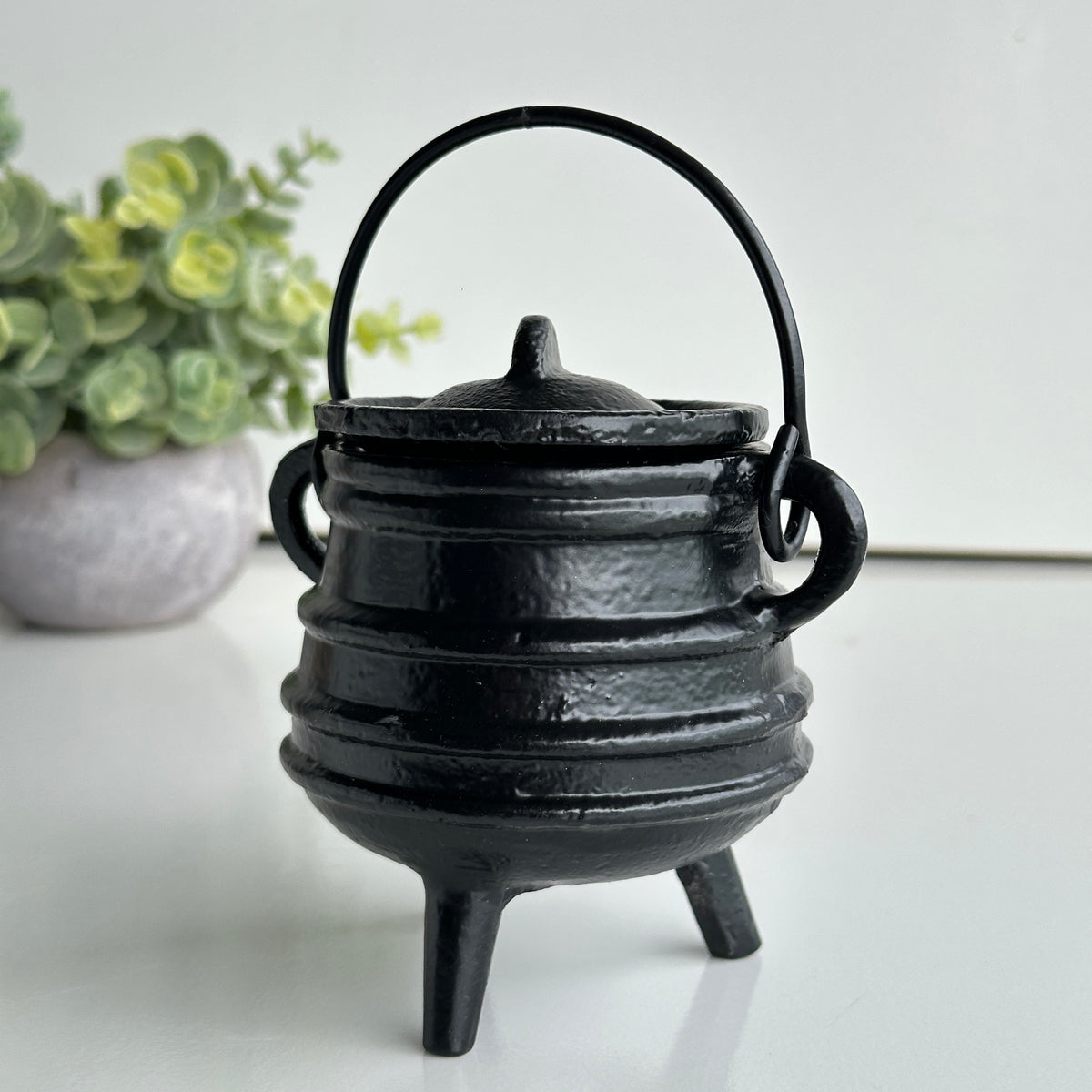 11cm Black Cauldron Ribbed AC77