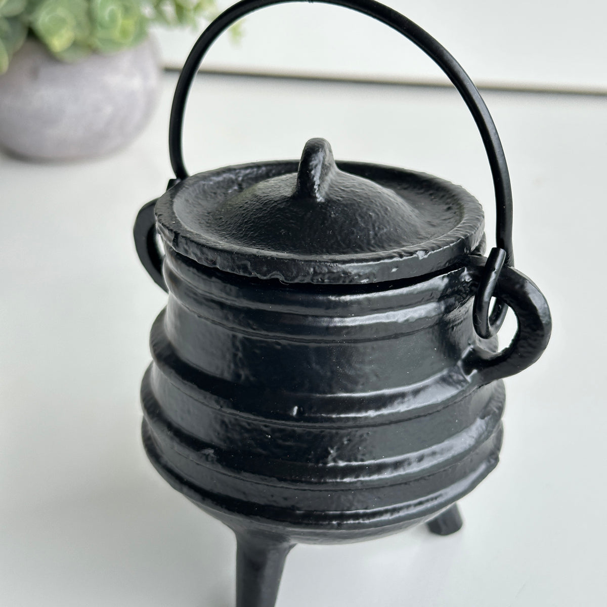11cm Black Cauldron Ribbed AC77