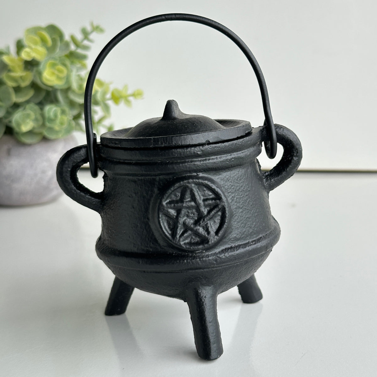 12cm Black Cauldron Pentagram BR55P