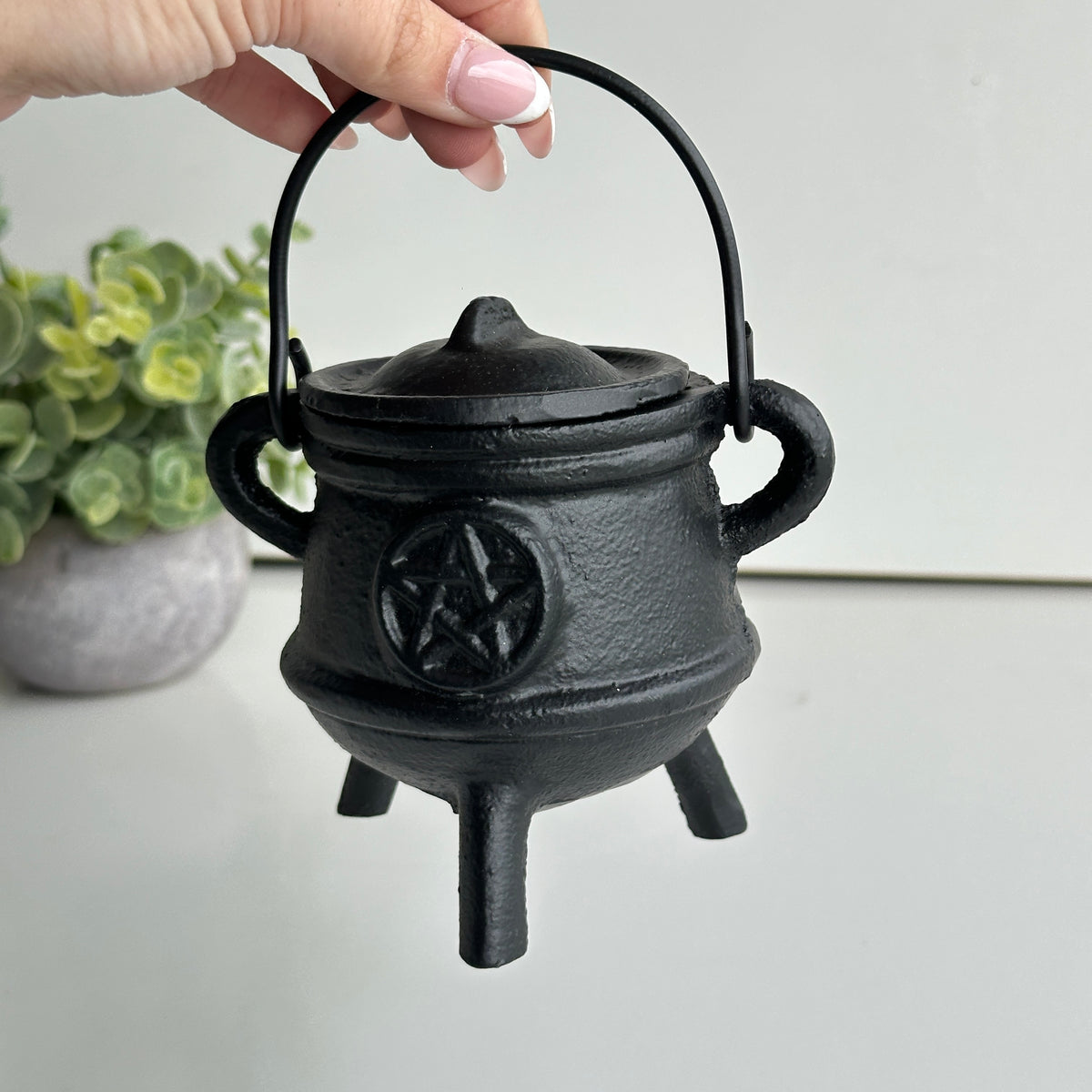 12cm Black Cauldron Pentagram BR55P