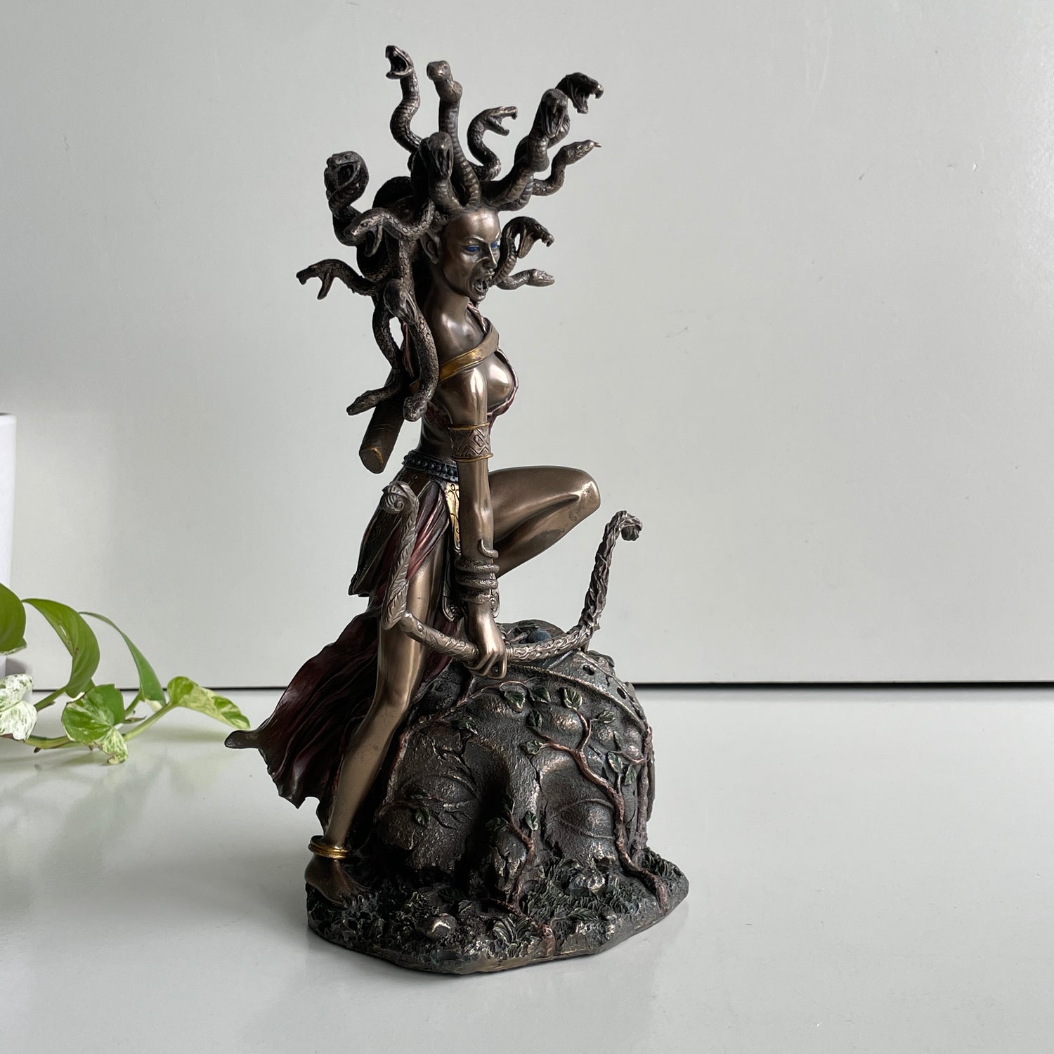 Medusa Statue C5013