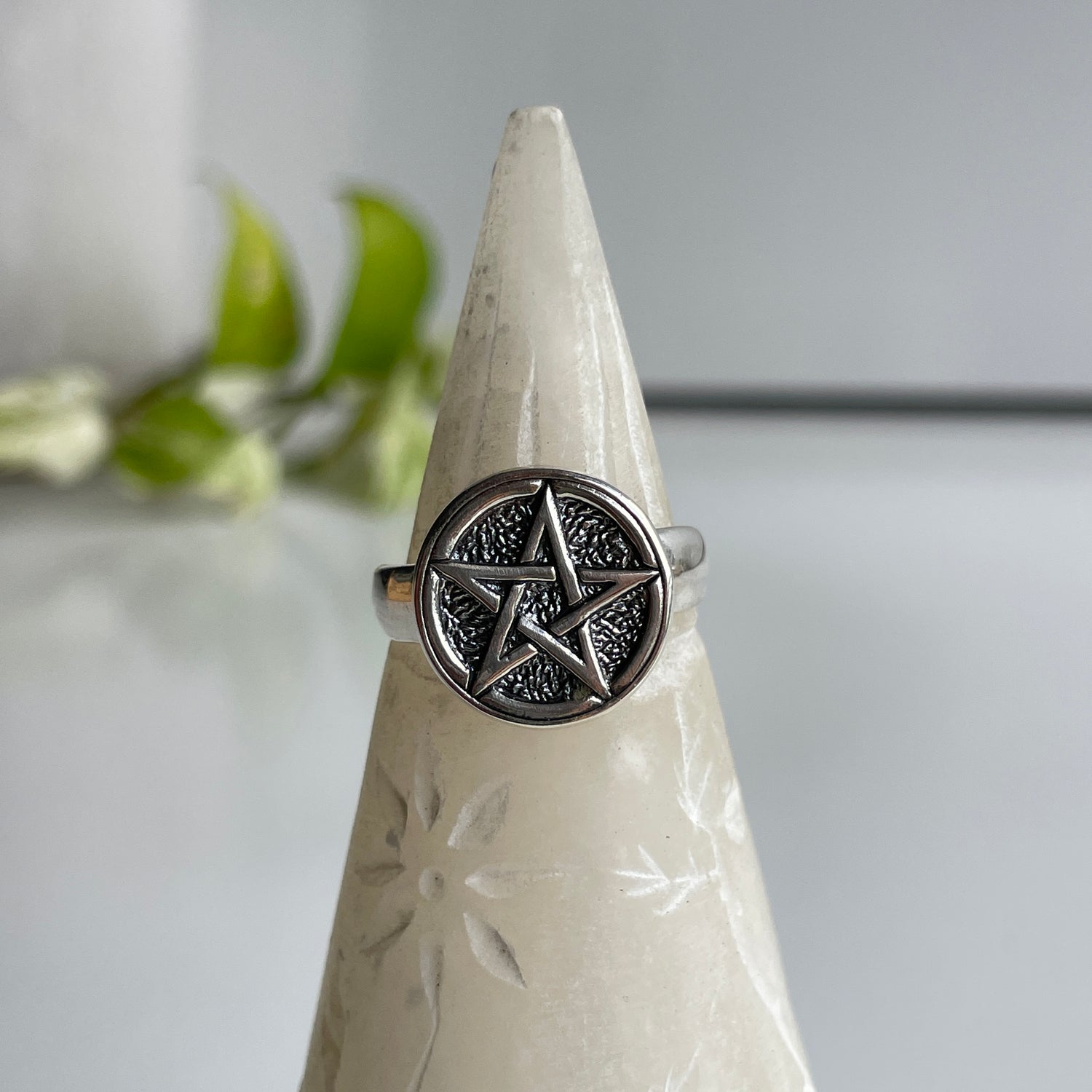 Pentacle Ring Sz11