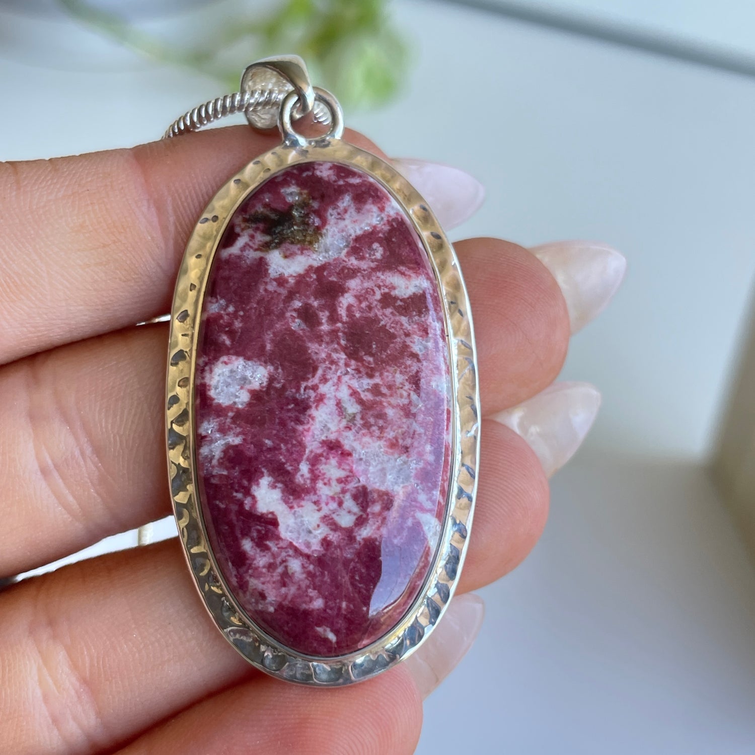 Thulite Oval Pendant 003