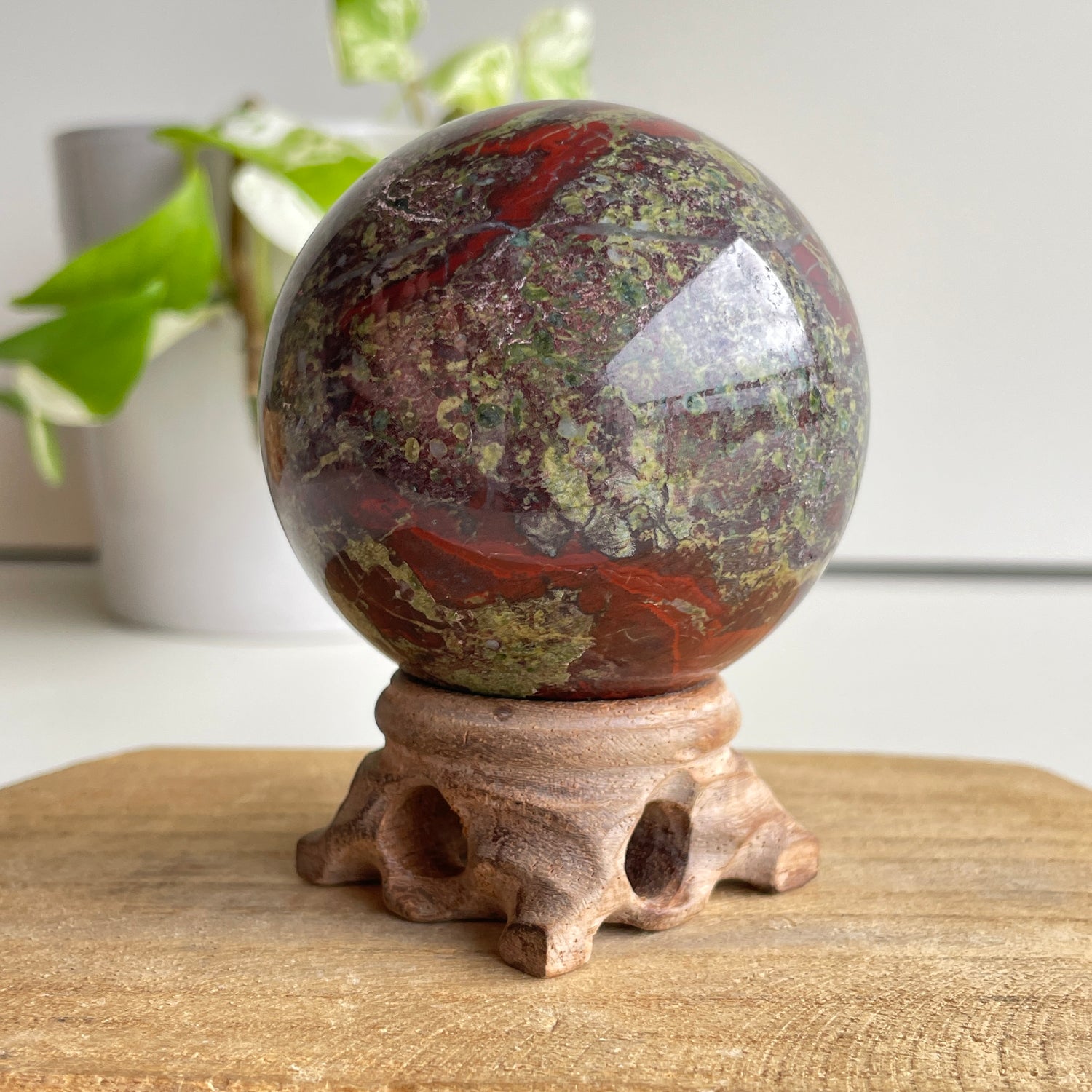 Dragons Blood Sphere 6.4cm
