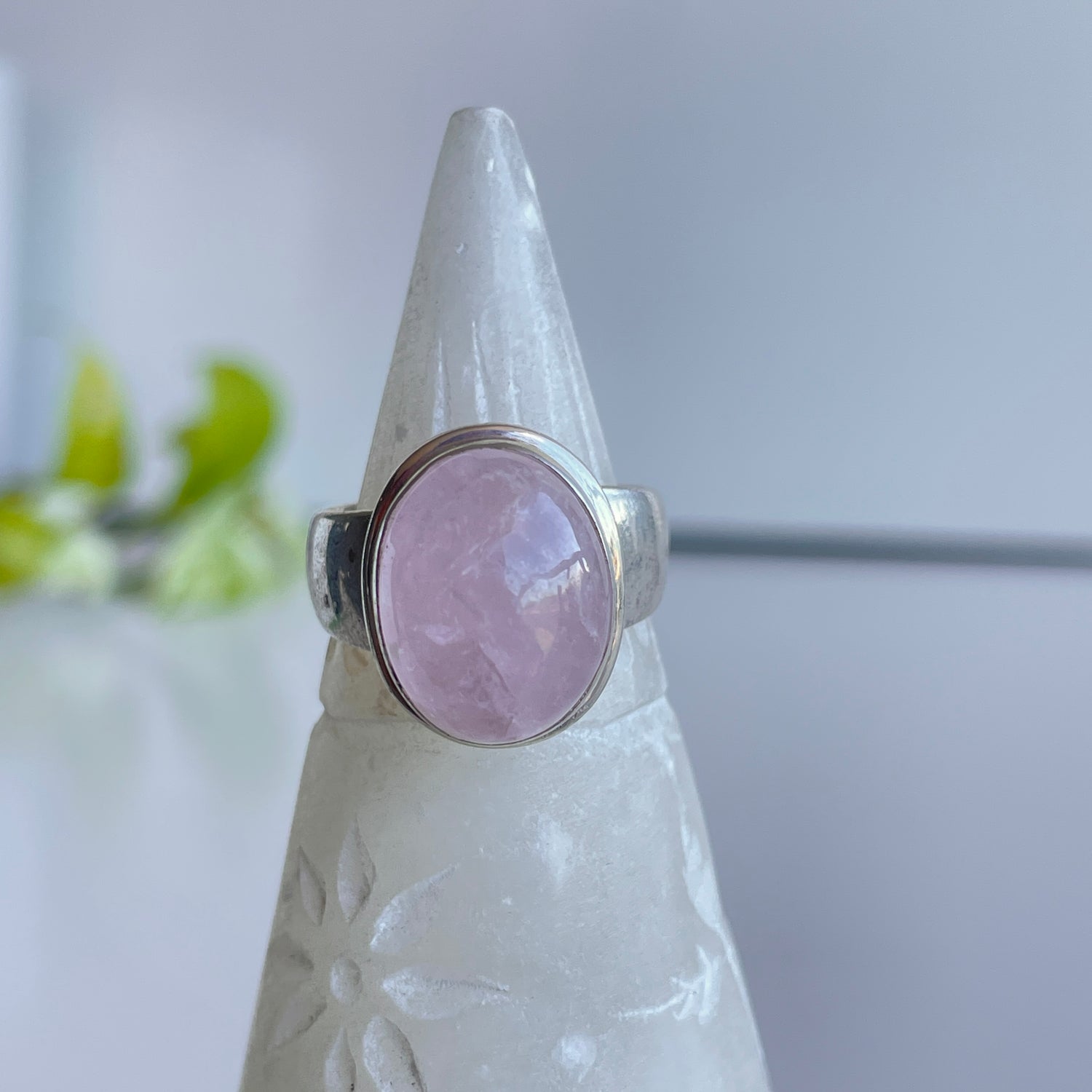 Morganite Oval Ring Sz8 001