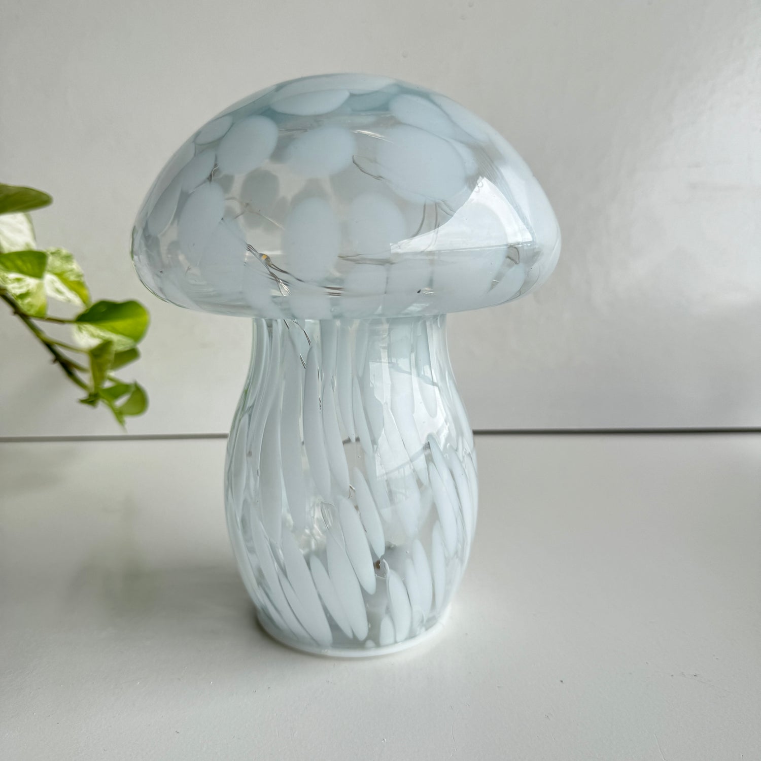 White Glass Mushroom Lamp FU3354