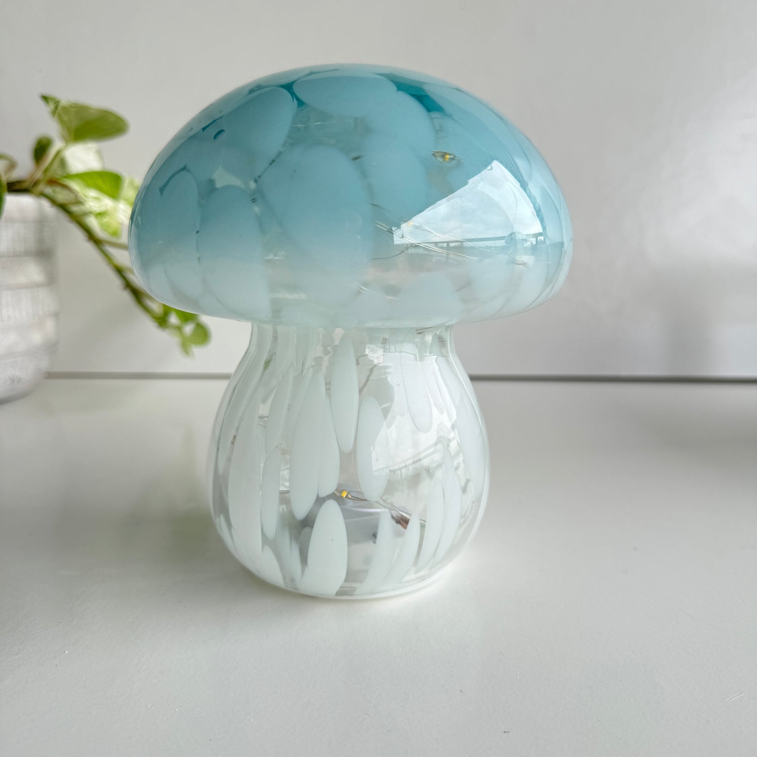 Blue And White Glass Mushroom Lamp FU3353