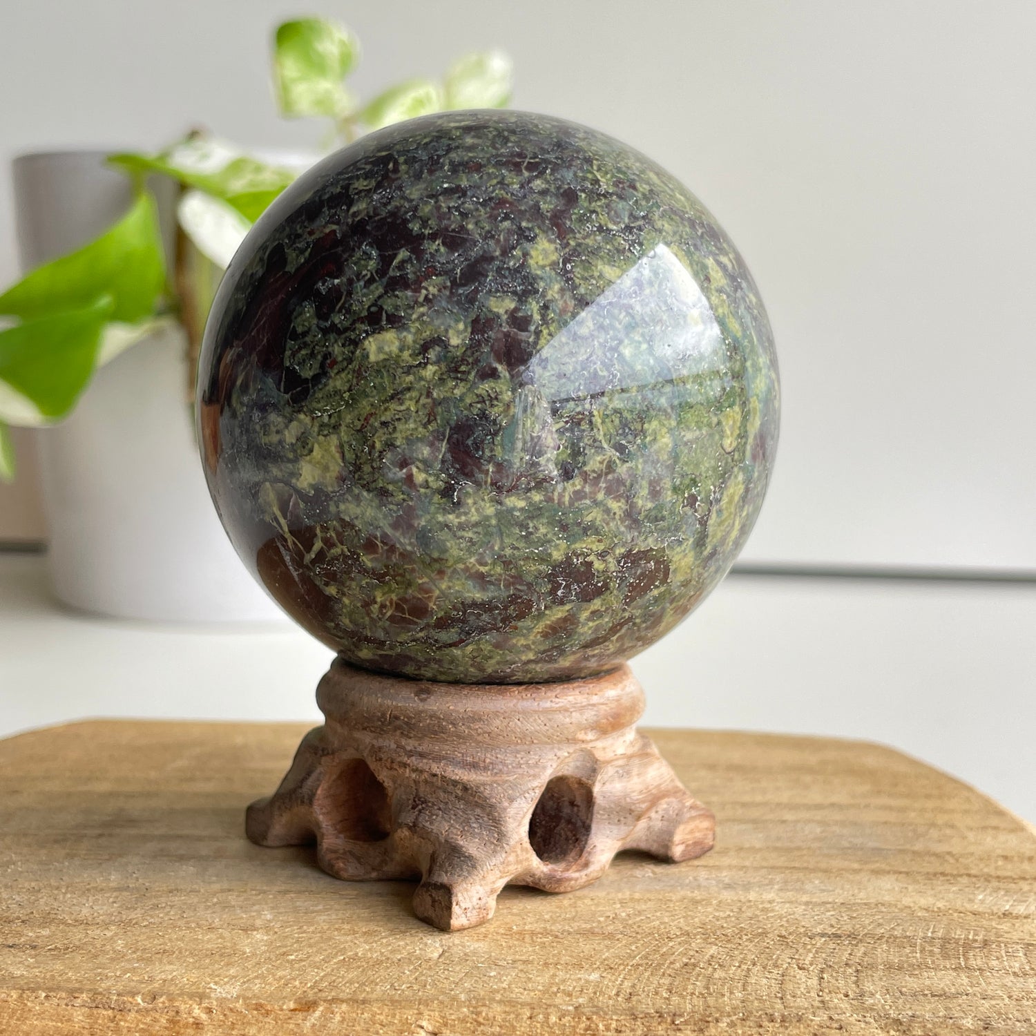 Dragons Blood Sphere 6.8cm