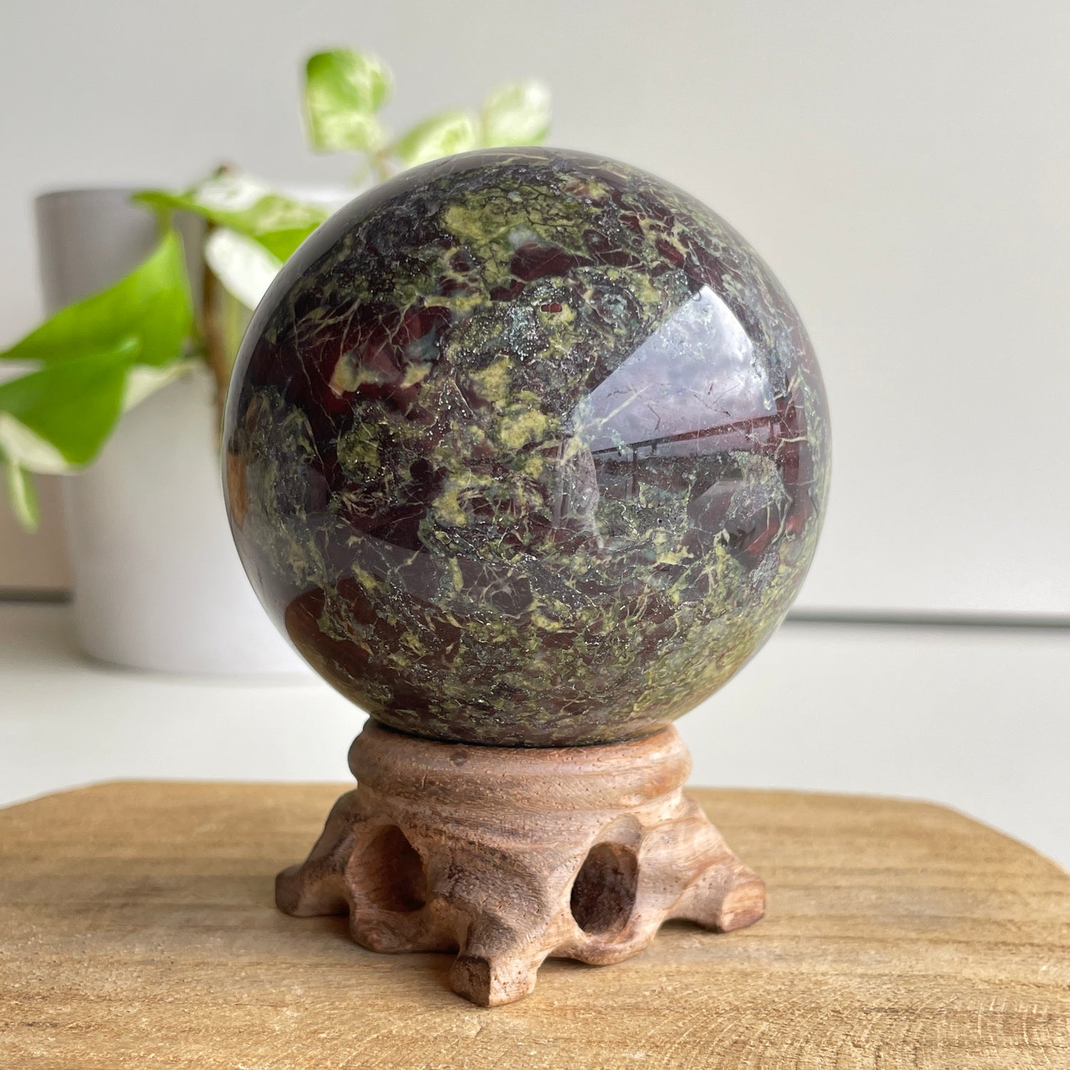 Dragons Blood Sphere 6.8cm