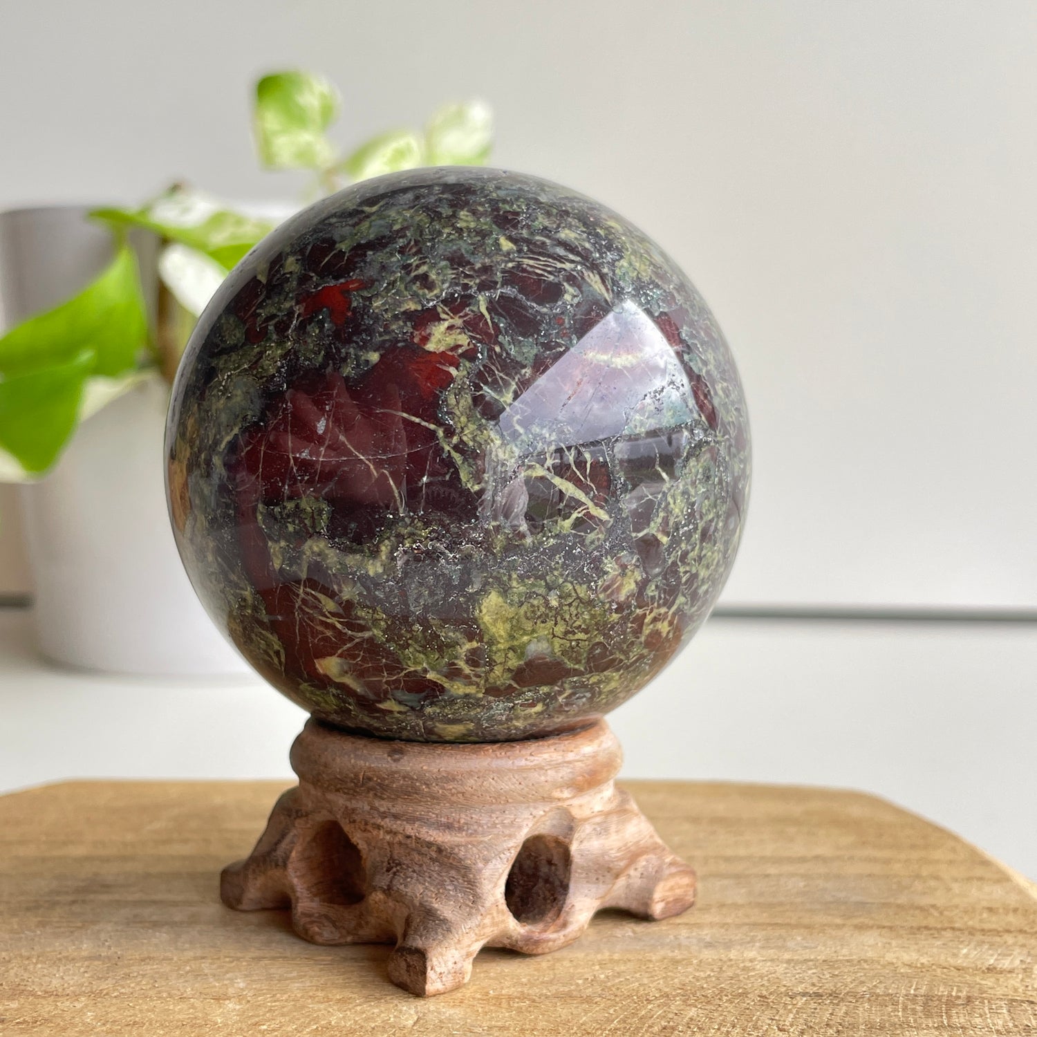 Dragons Blood Sphere 6.8cm