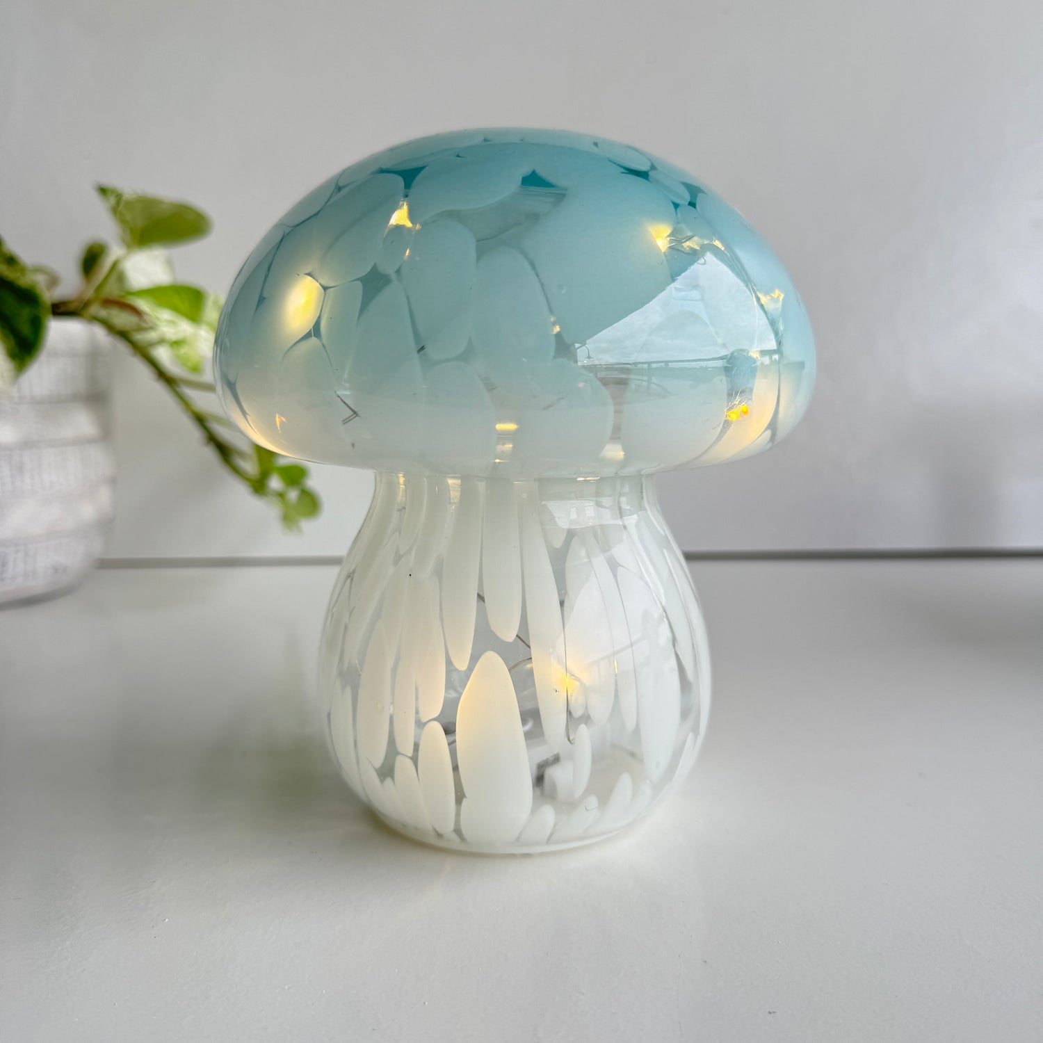 Blue And White Glass Mushroom Lamp FU3353