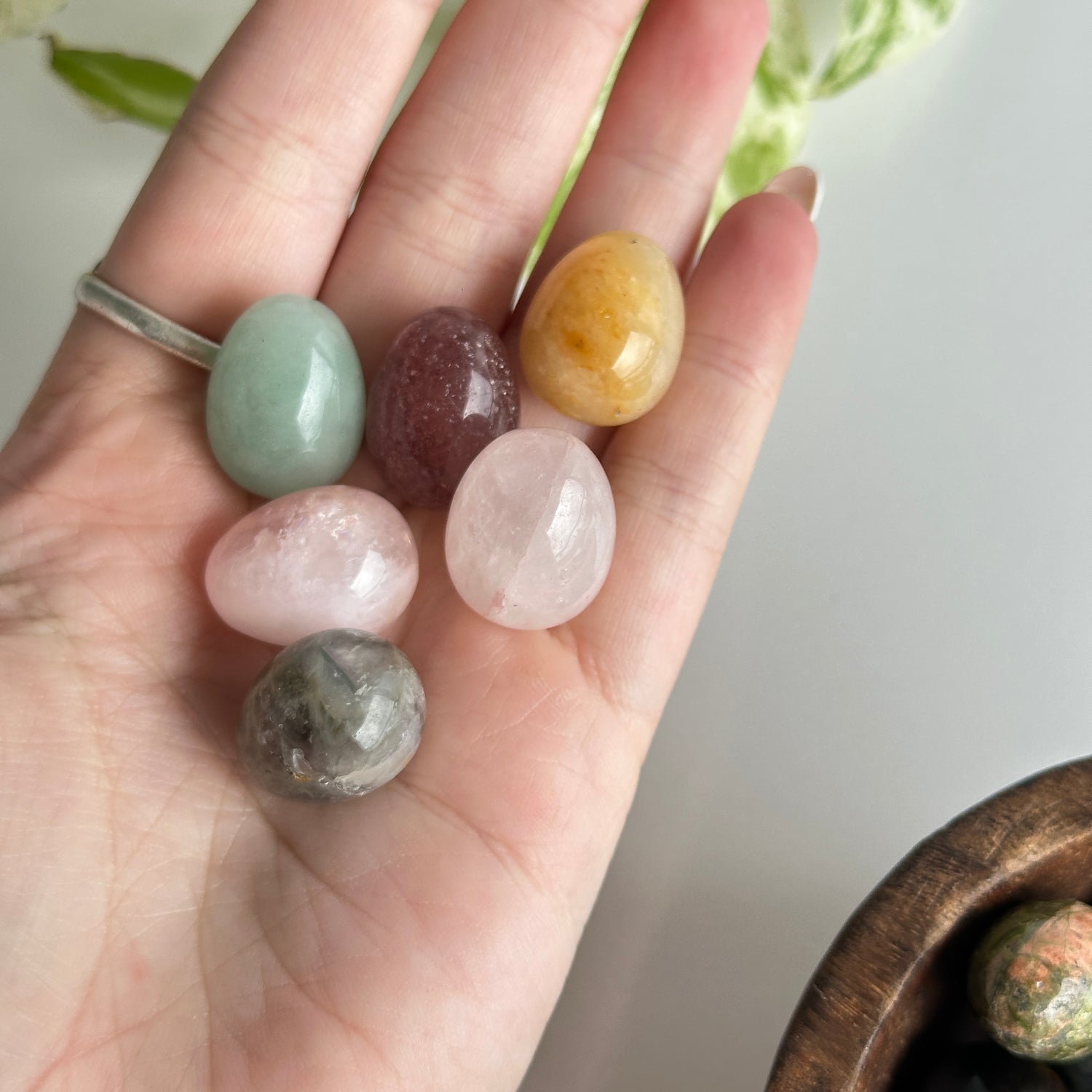 Mini Mixed Crystal Egg