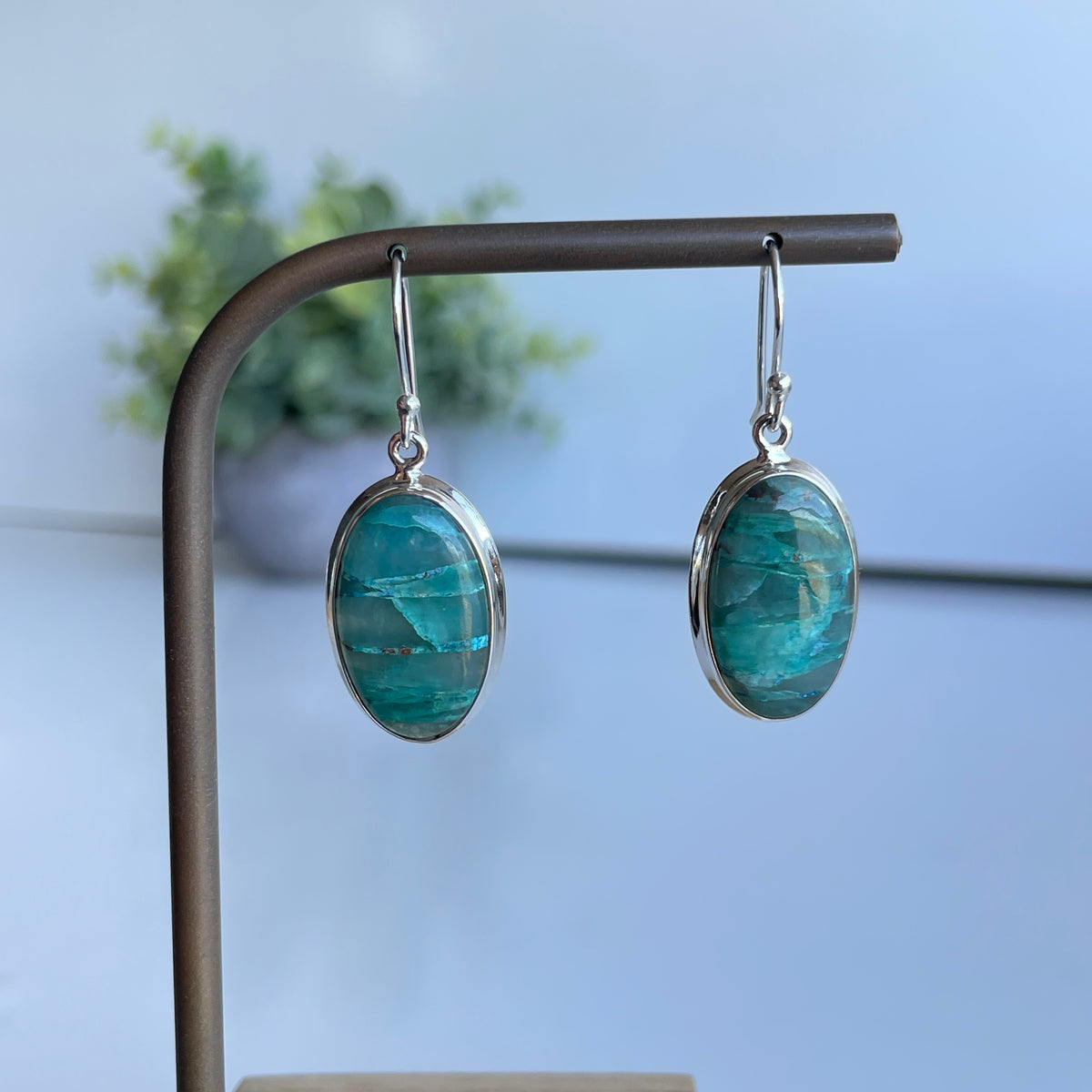 Quantum Quattro Oval Earrings