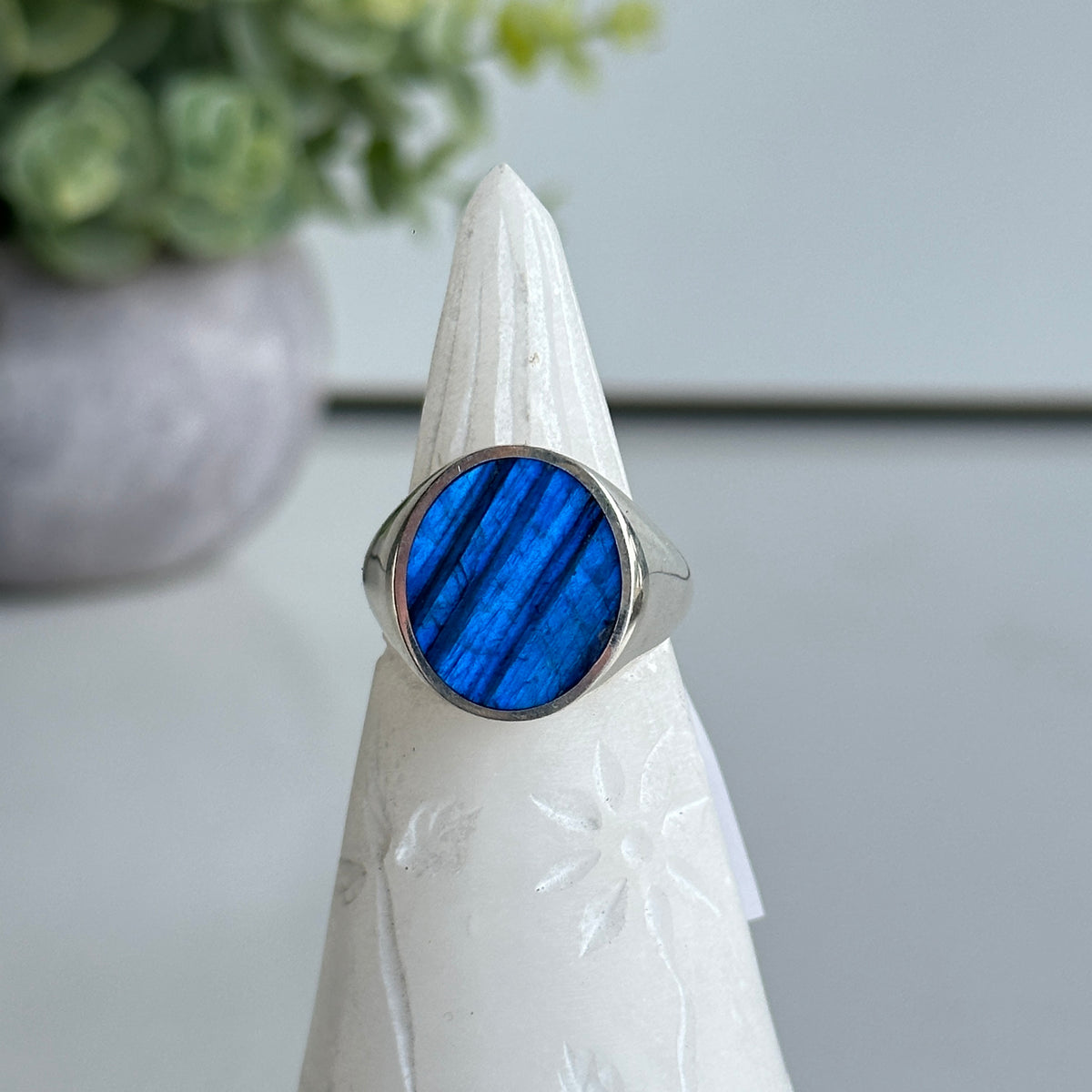 Labradorite Oval Ring Sz11