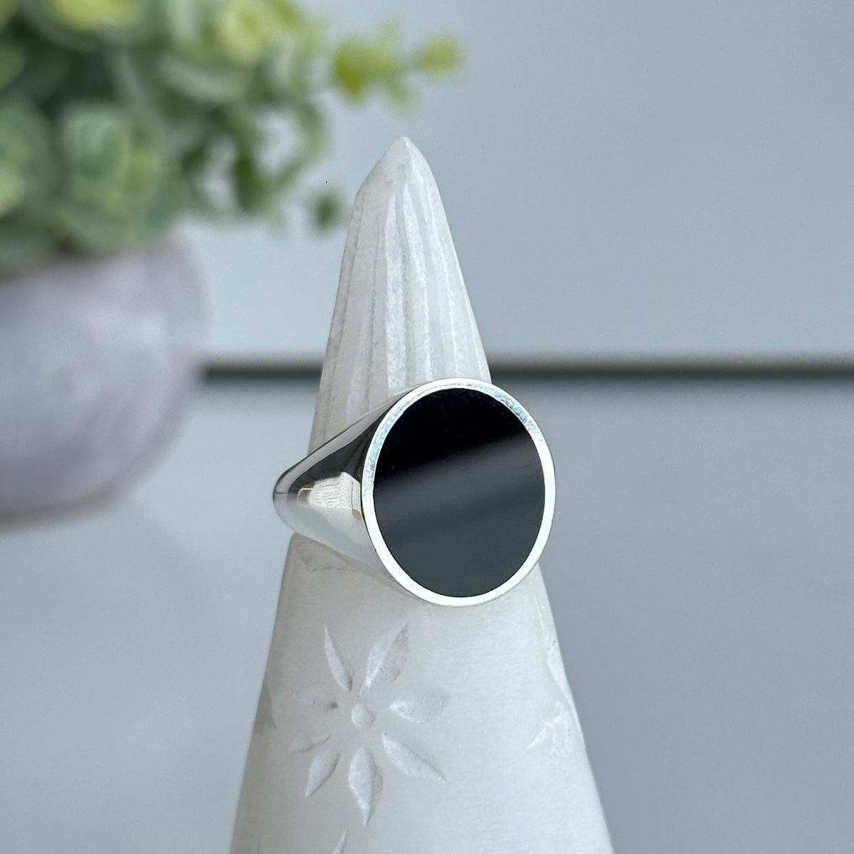 Black Onyx Oval Ring Sz12