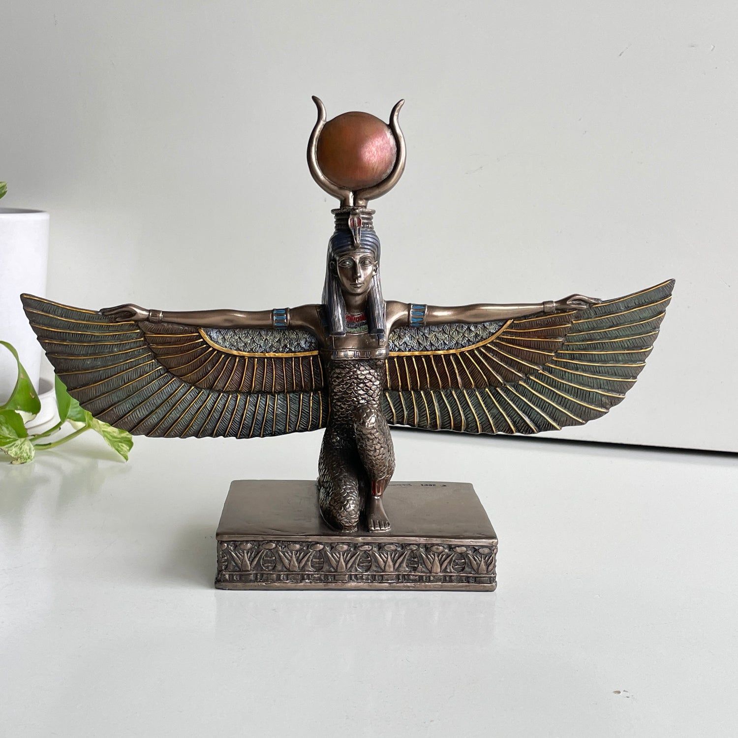Isis With Solar Disc Statue R-040