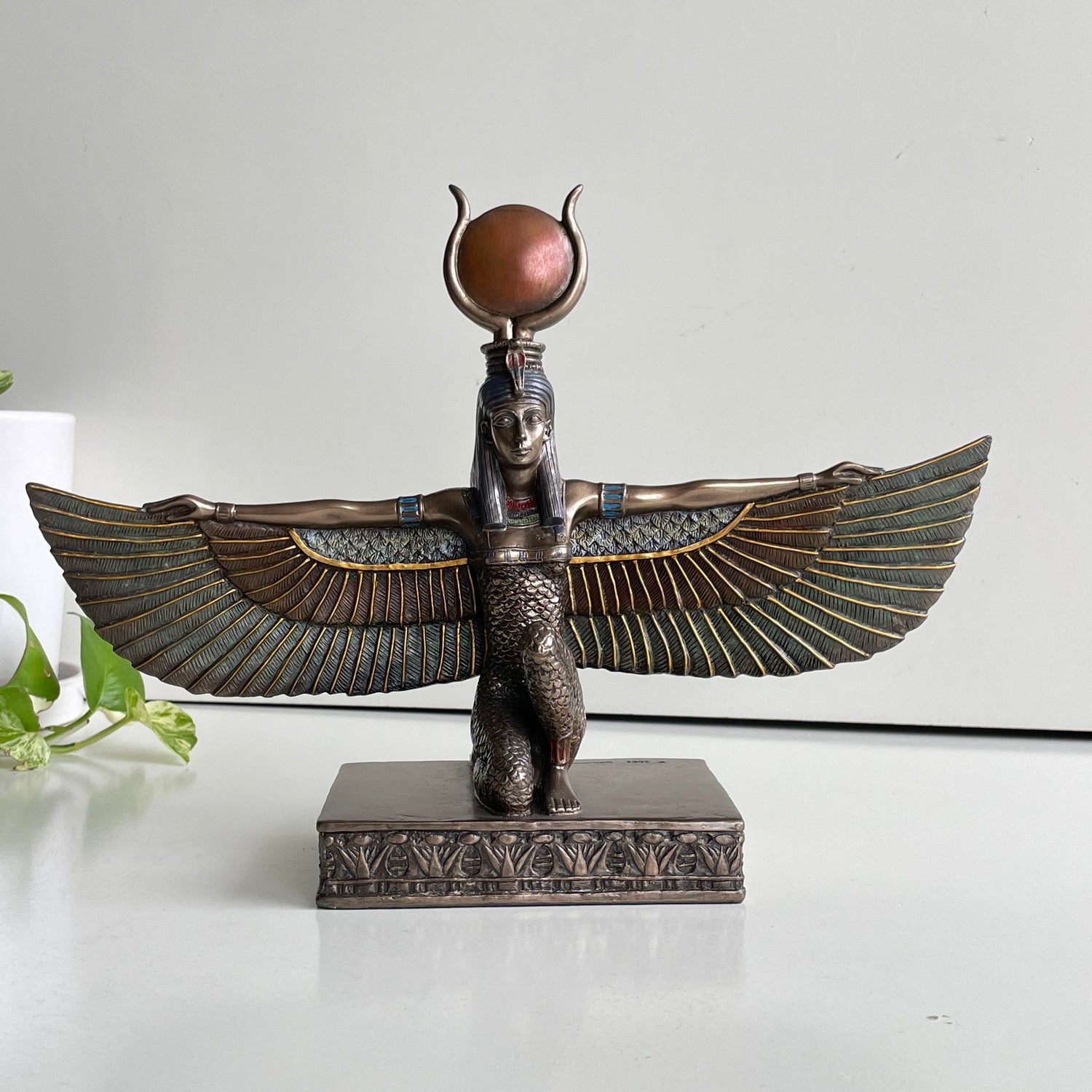 Isis With Solar Disc Statue R-040