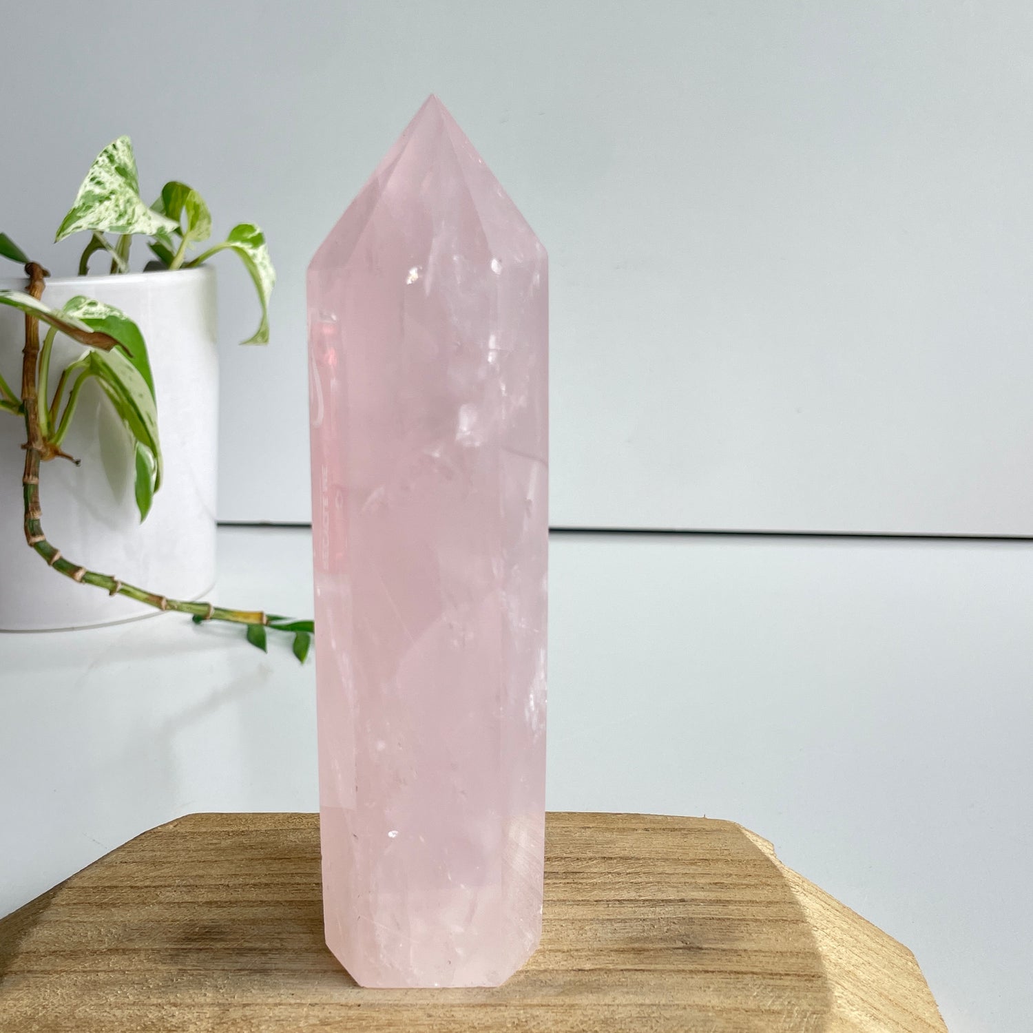 Rose Quartz Generator 15.7cm