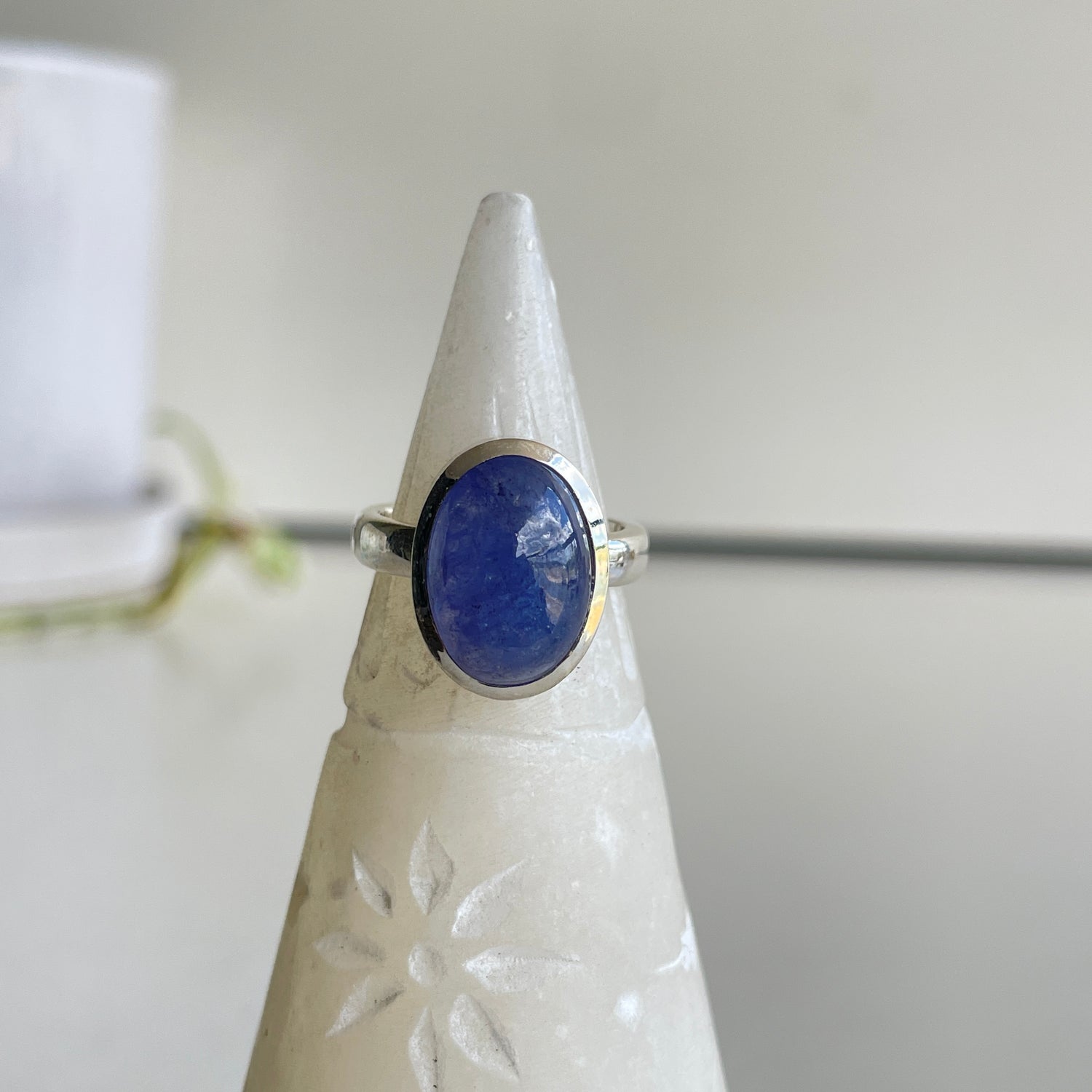 Tanzanite Oval Ring Sz6