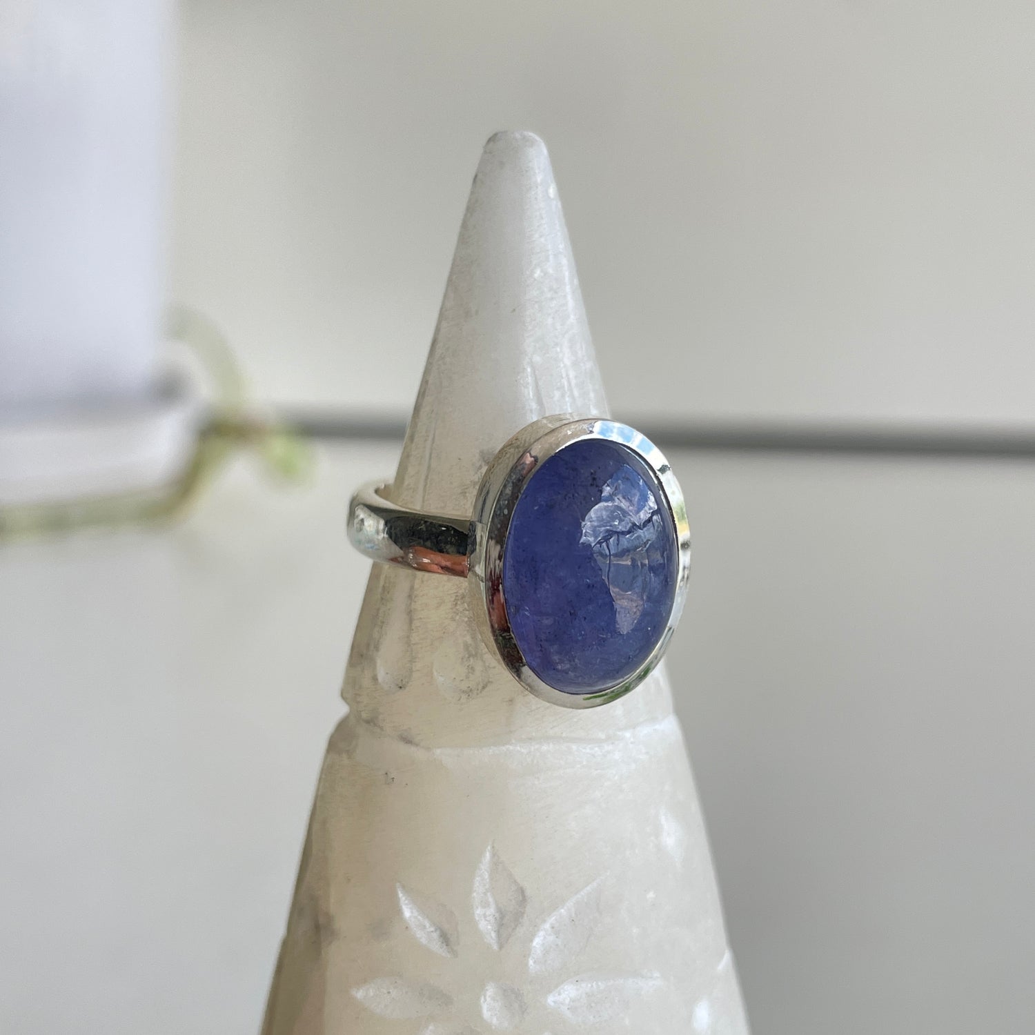Tanzanite Oval Ring Sz6