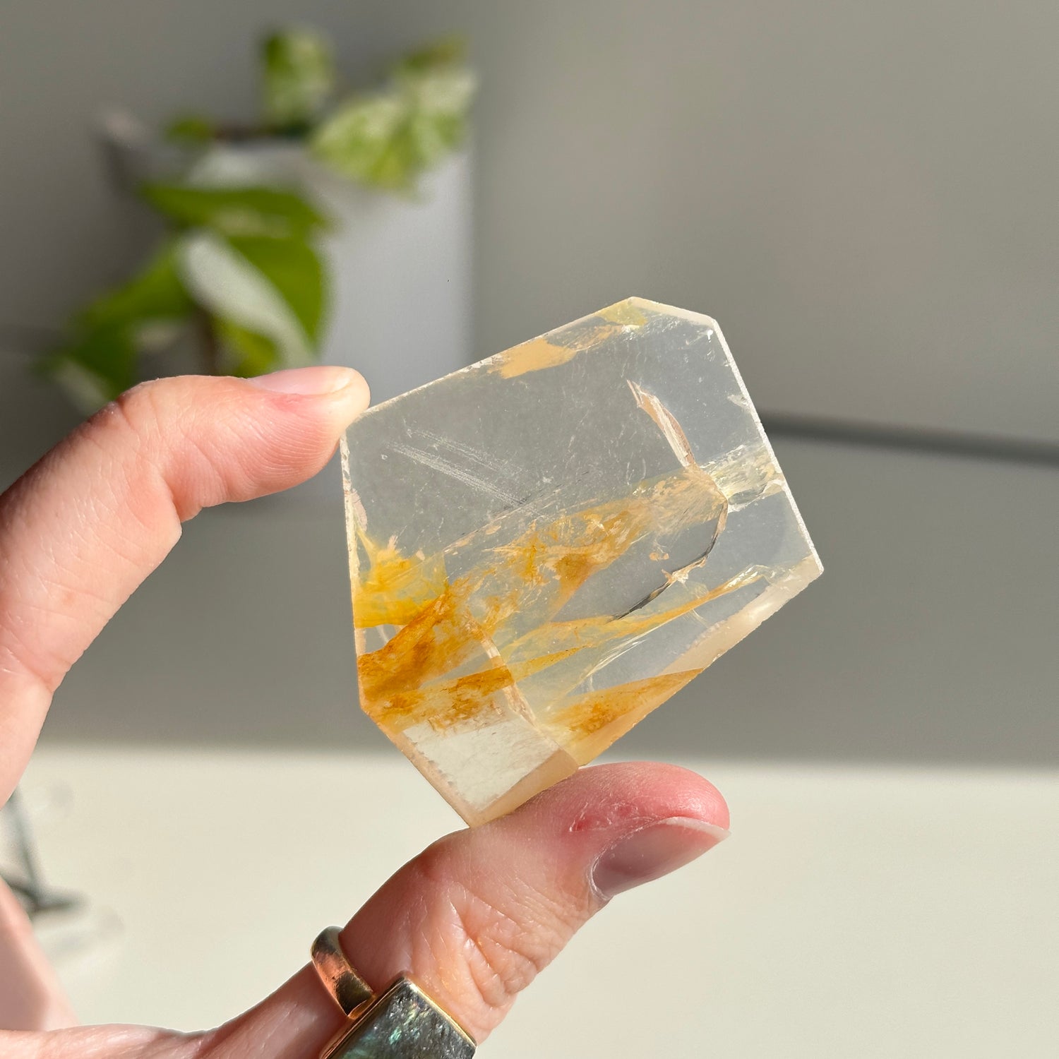 Golden Healer Quartz Slice 34g