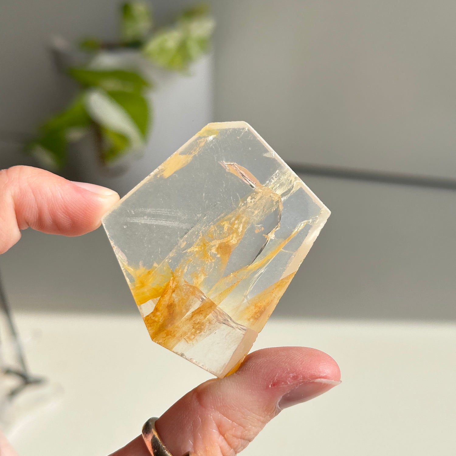 Golden Healer Quartz Slice 34g