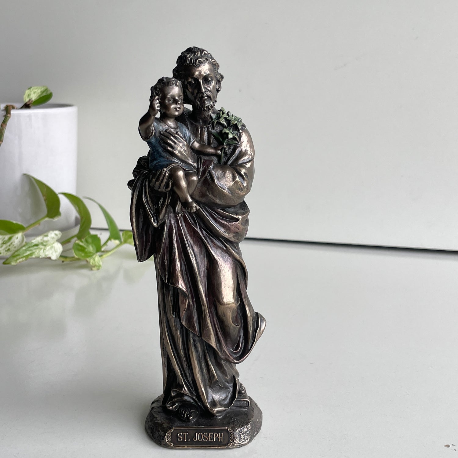 Saint Joseph C-592