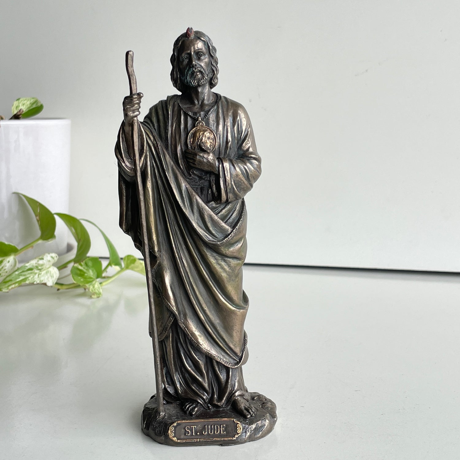 Saint Jude C-5083