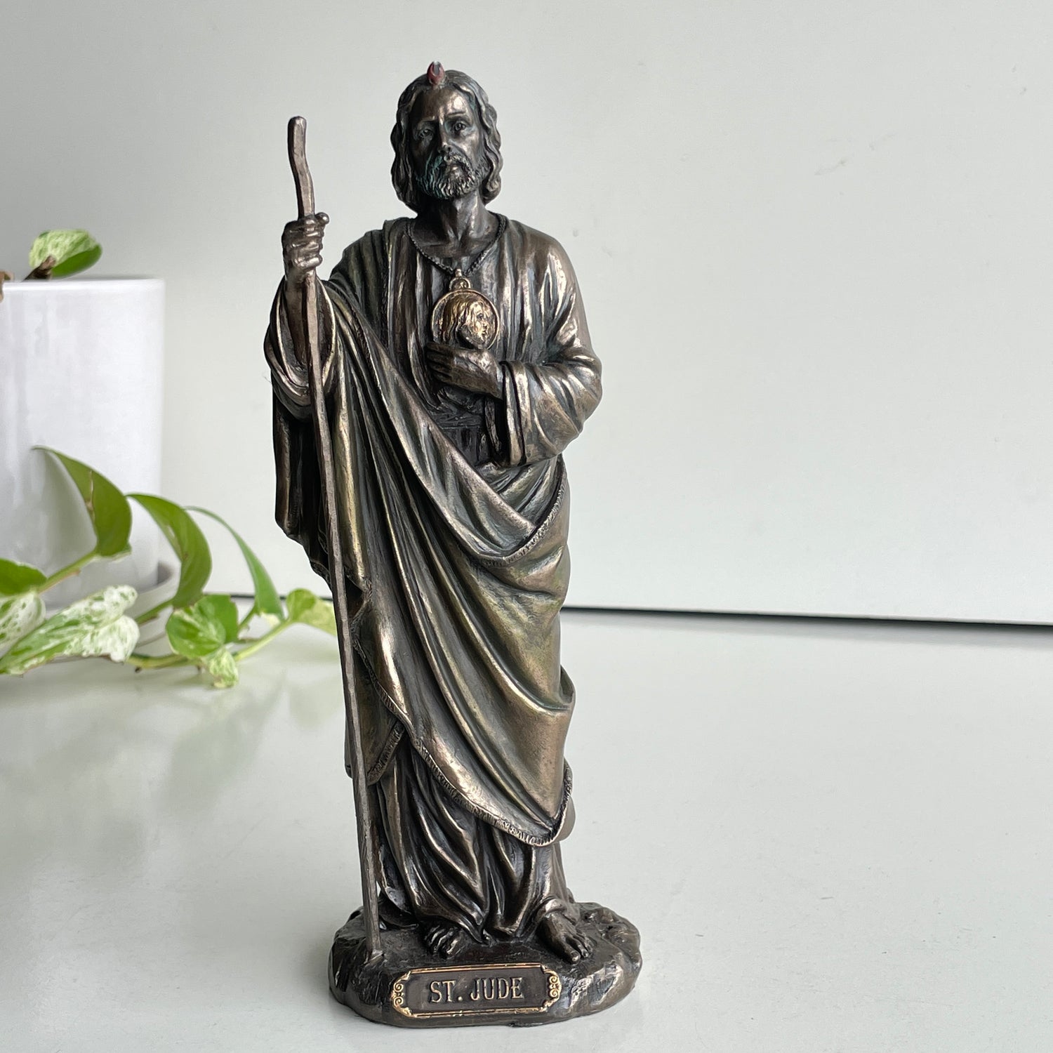 Saint Jude C-5083