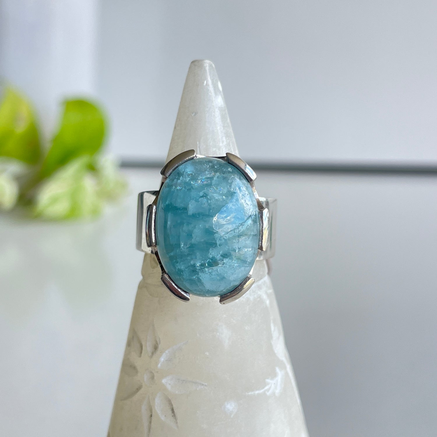 Aquamarine Oval Ring Sz8 007