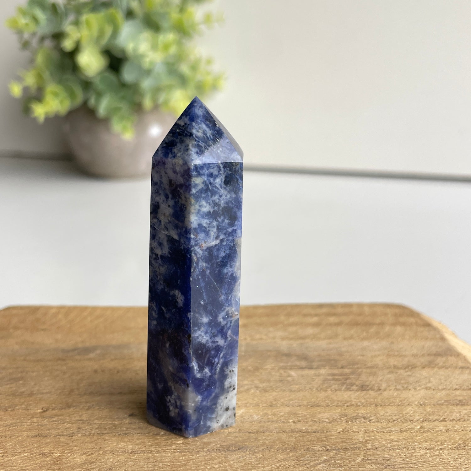 Sodalite Generator 6.9cm