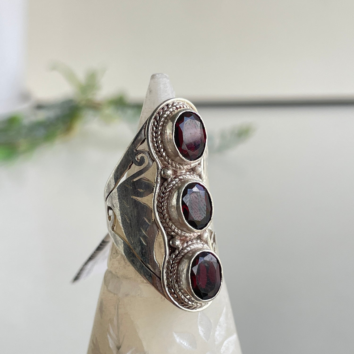 Garnet Triple Stone Ring Sz7.5