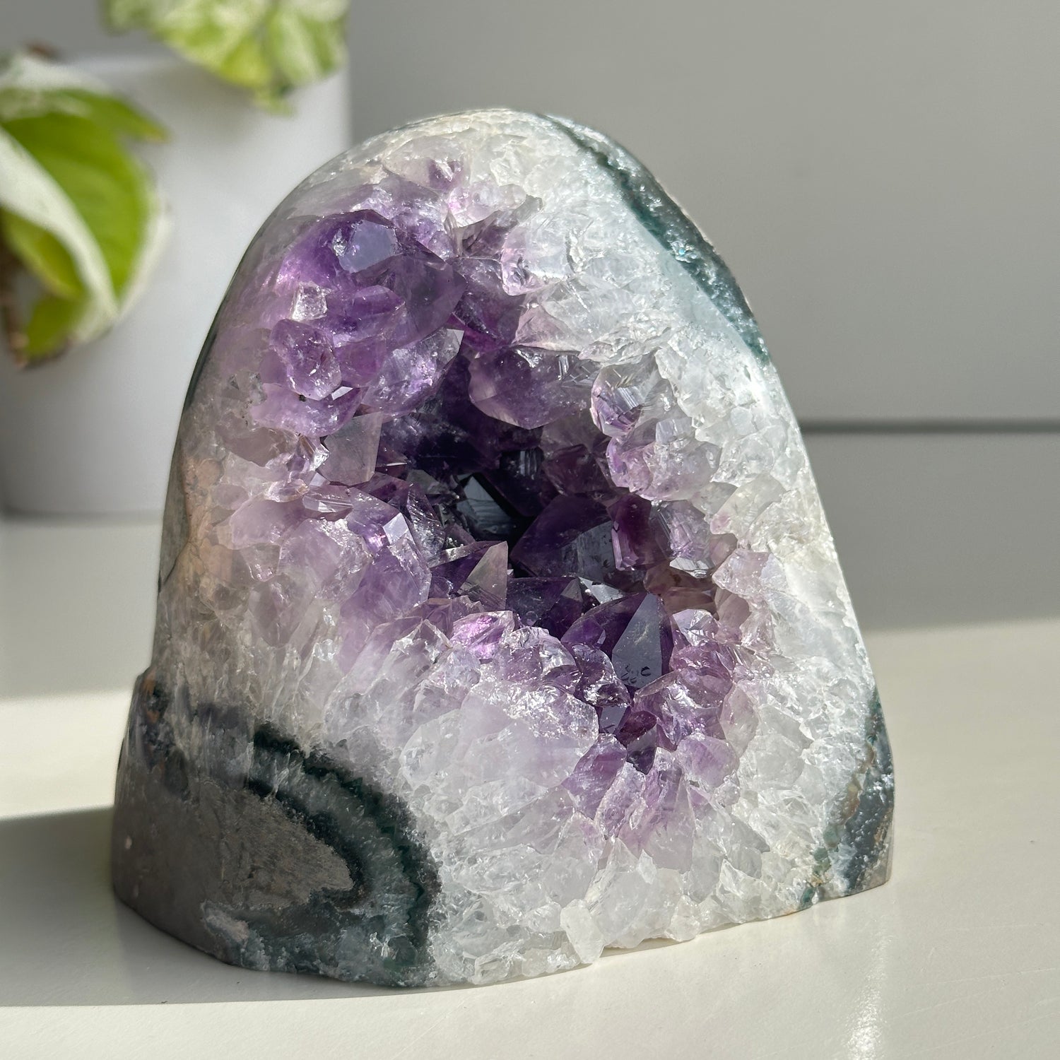 Amethyst Geode Cutbase 1.522kg