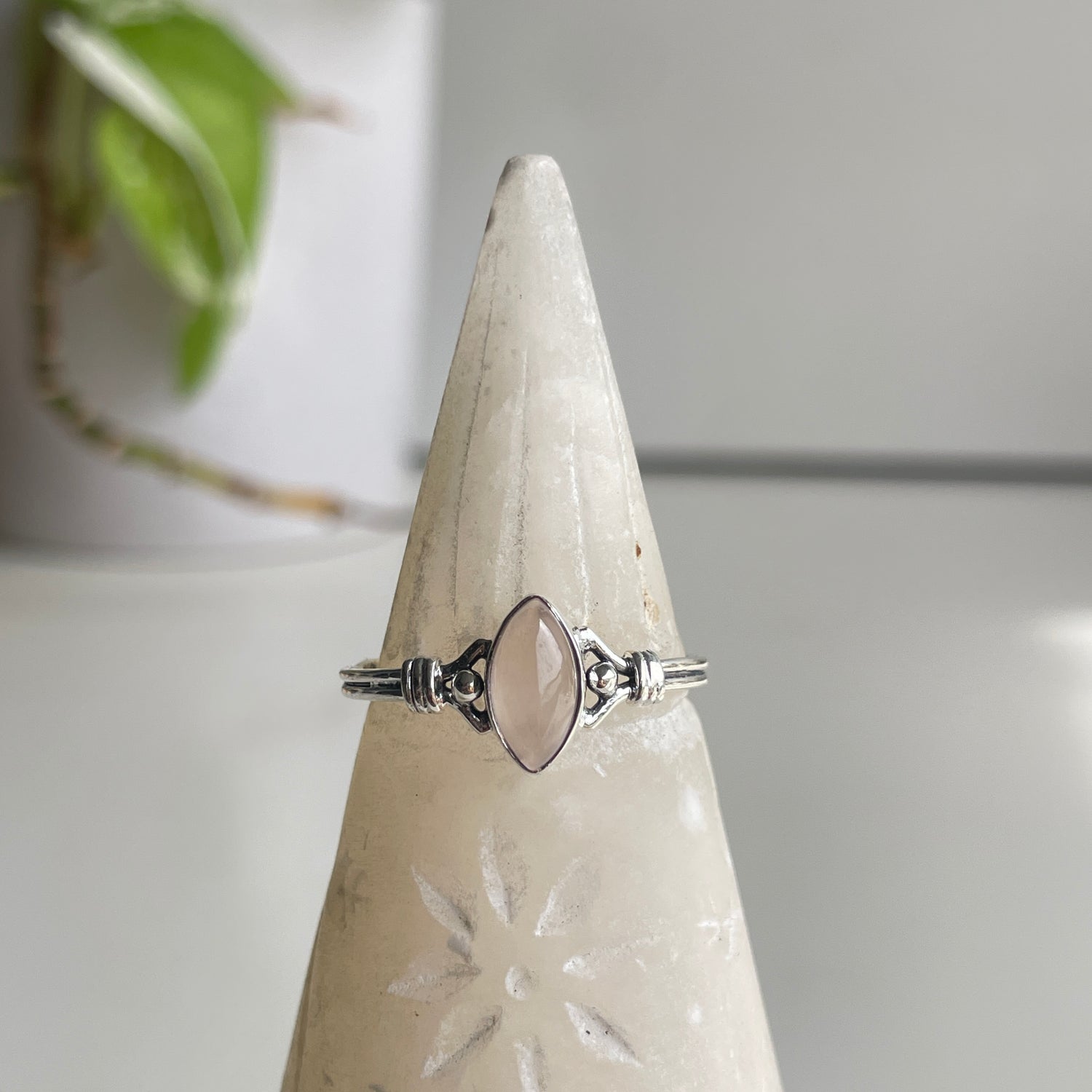 Rose Quartz Marquise Ring Sz12