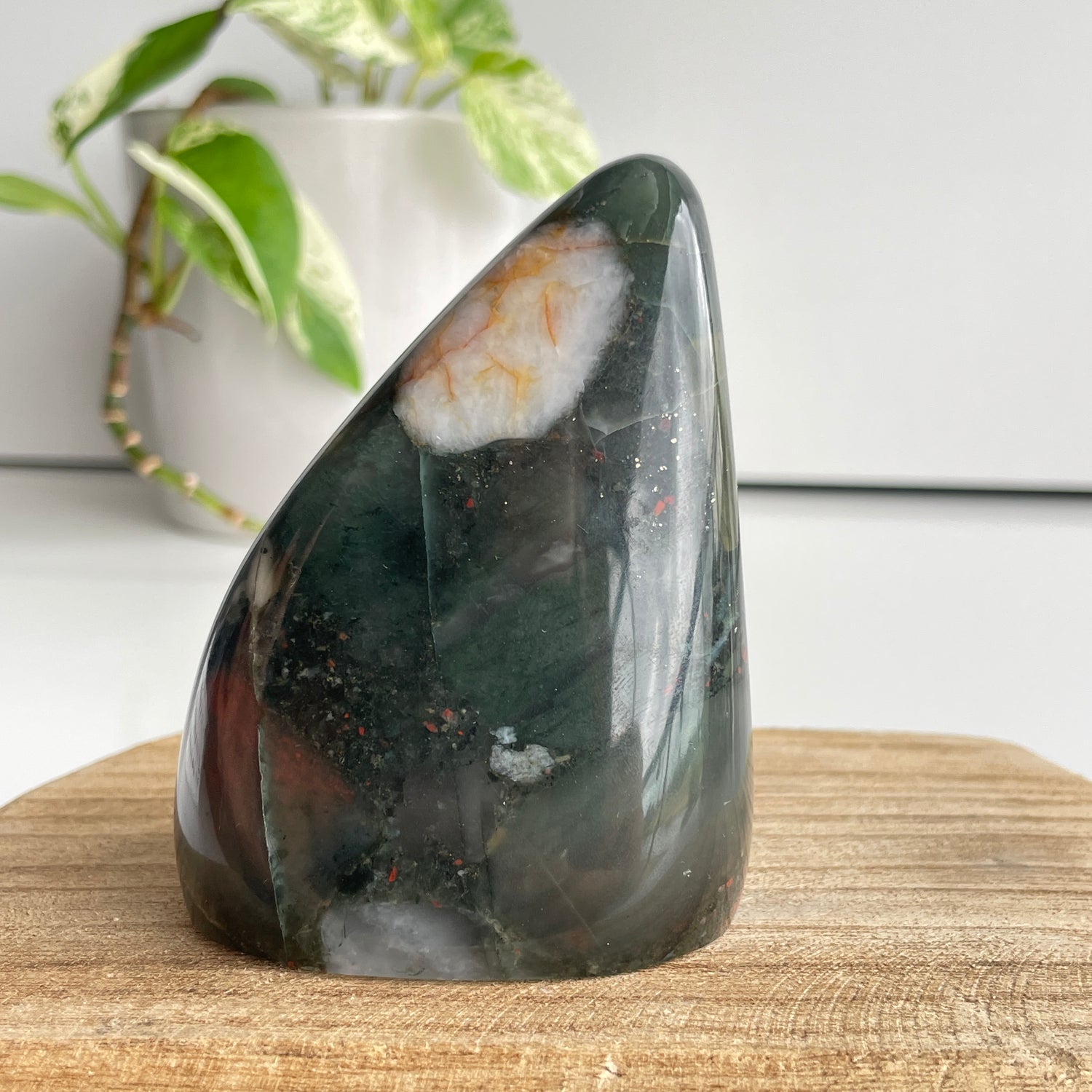 Bloodstone Freeform 8.8cm