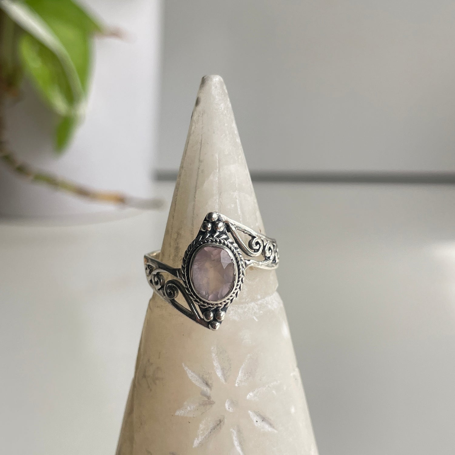 Rose Quartz Oval Ring