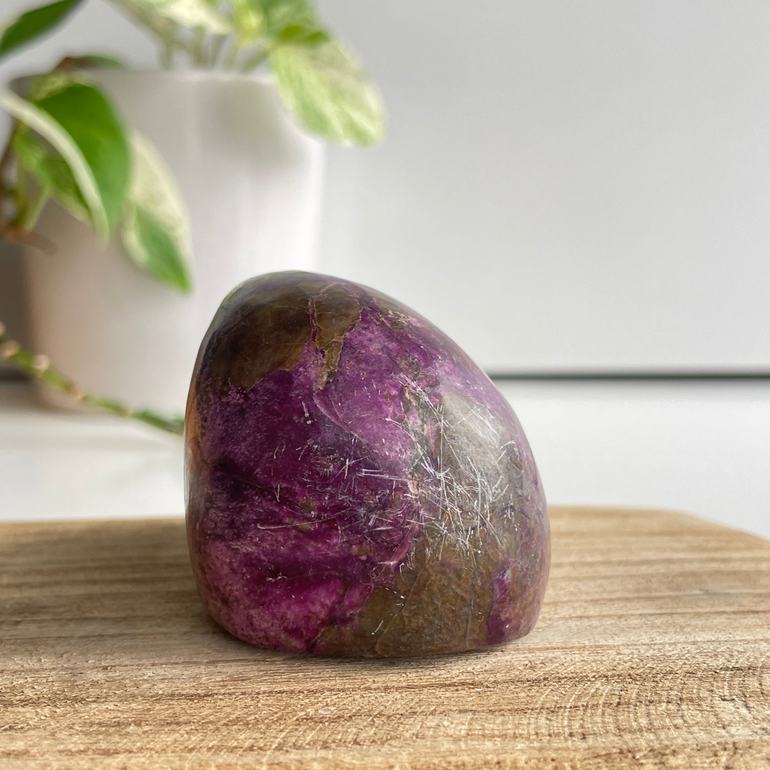 Stichtite In Serpentine ( Atlantisite ) Freeform 5.4cm