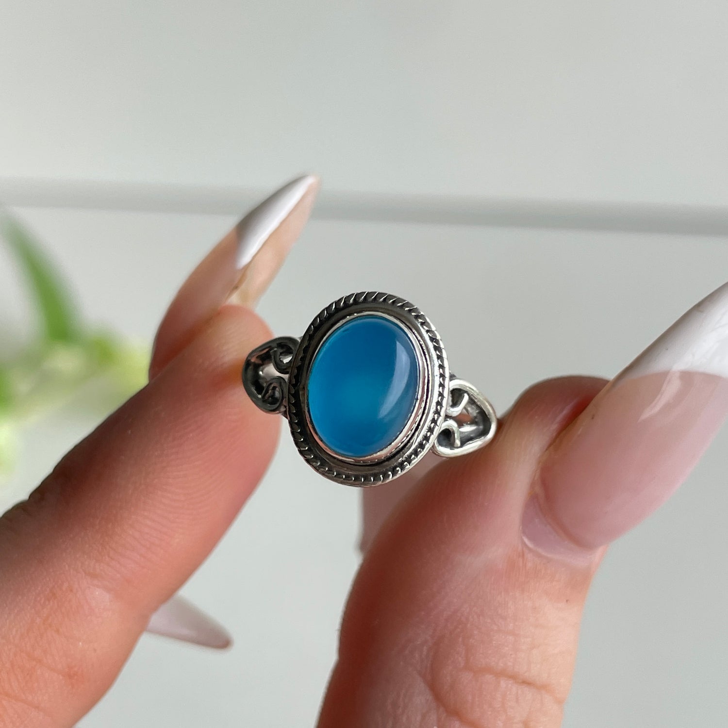 Chalcedony Detailed Oval Ring