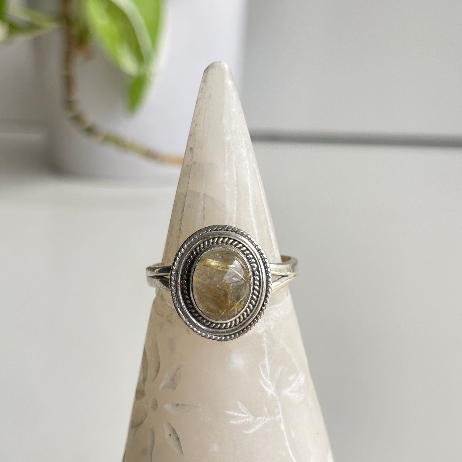 Rutilated Quartz Round Ring Sz11