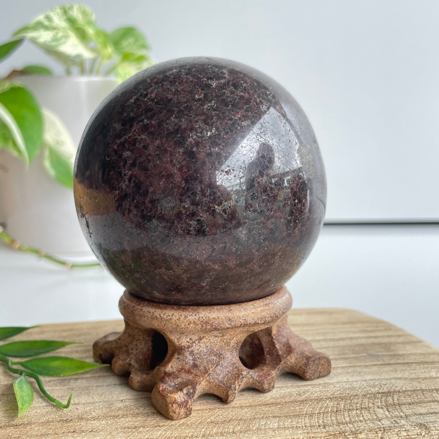 Garnet Sphere 7.7cm
