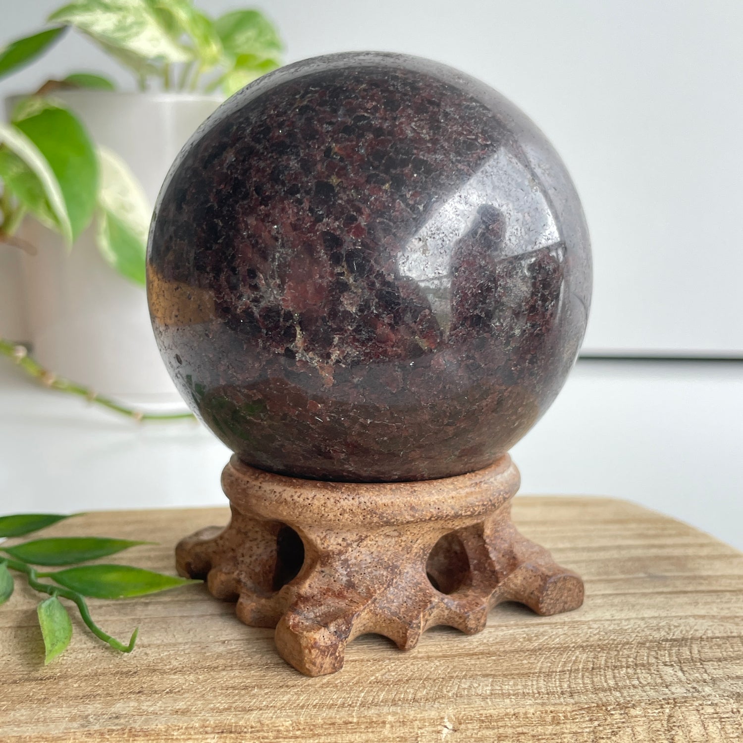 Garnet Sphere 7.7cm