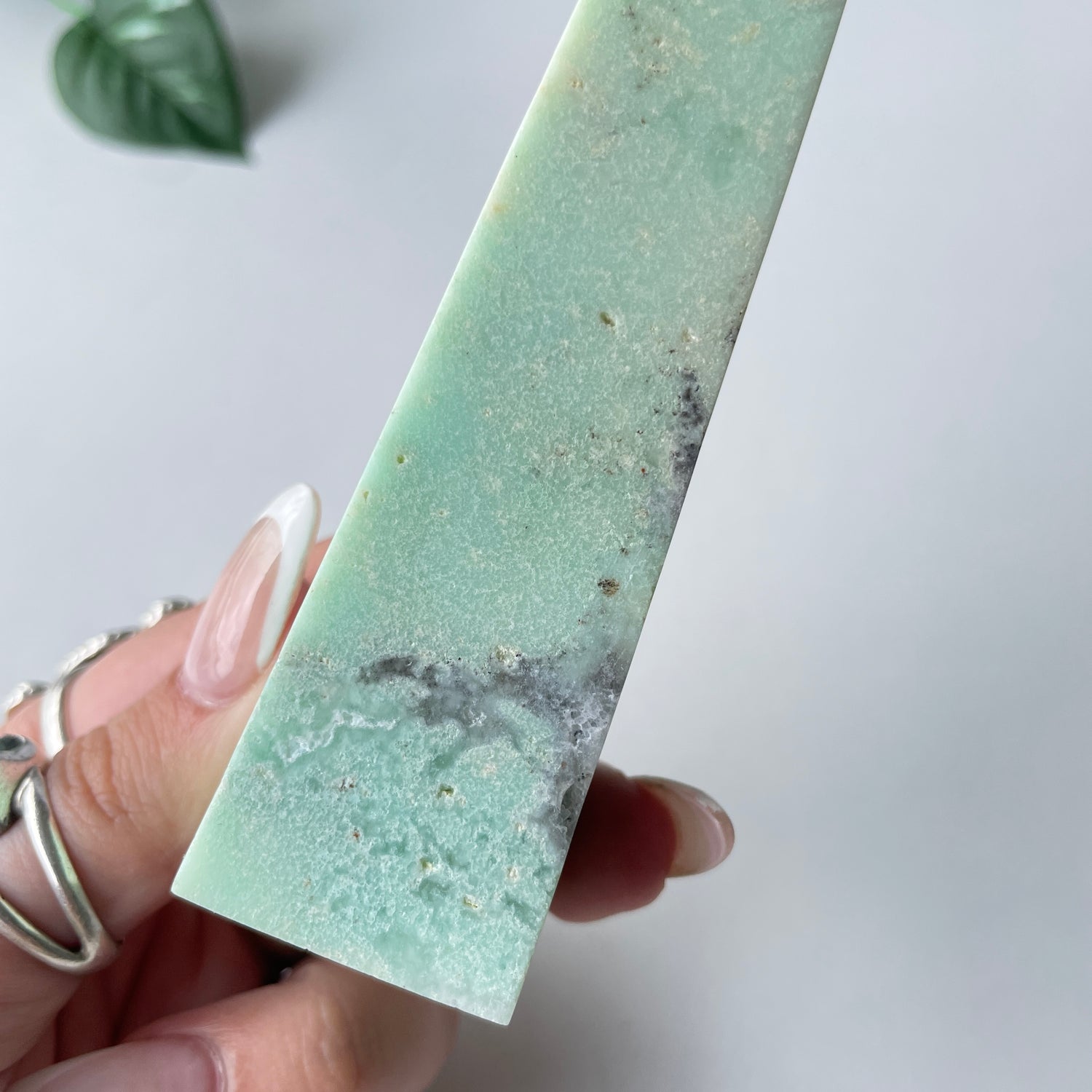Chrysoprase Obelisk 11.8cm