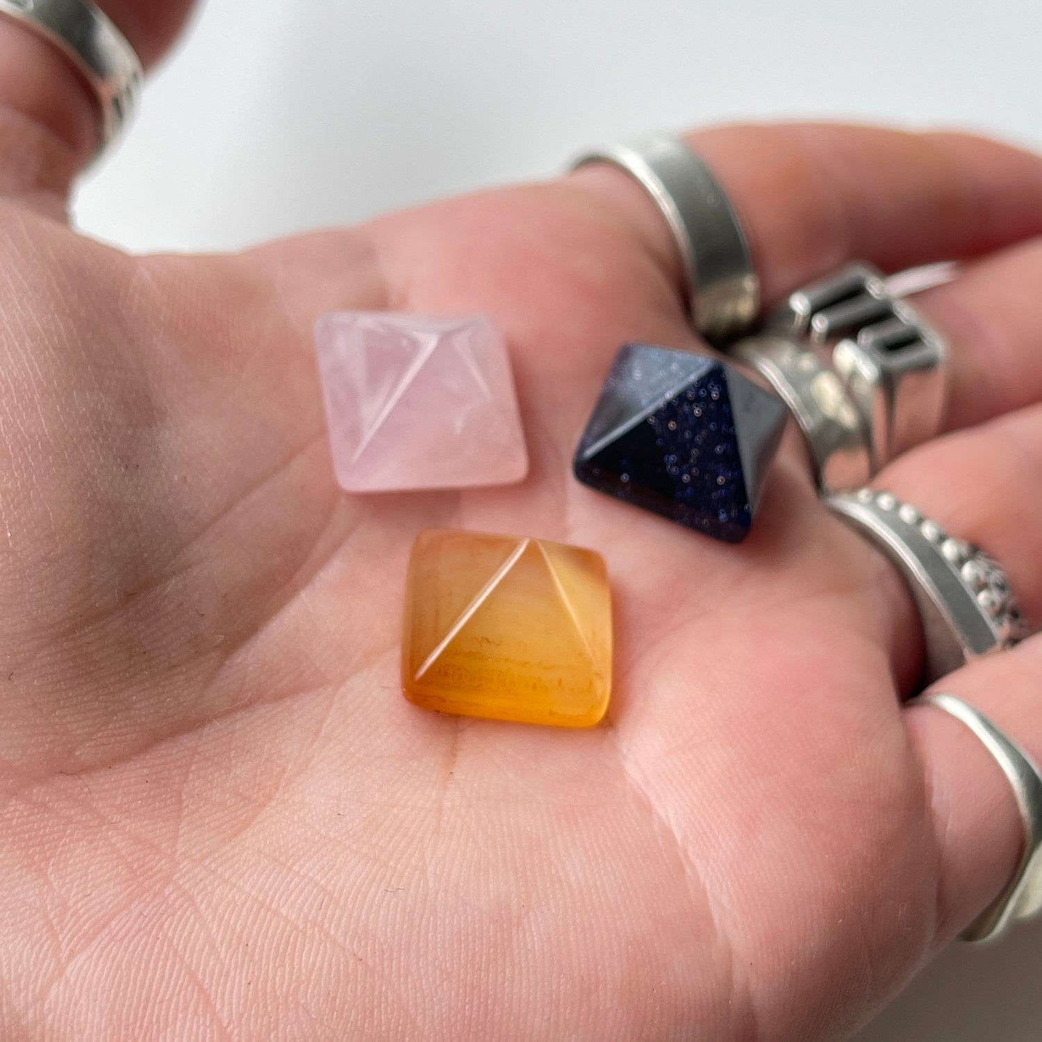 Mixed Crystal Pyramid 1.3cm