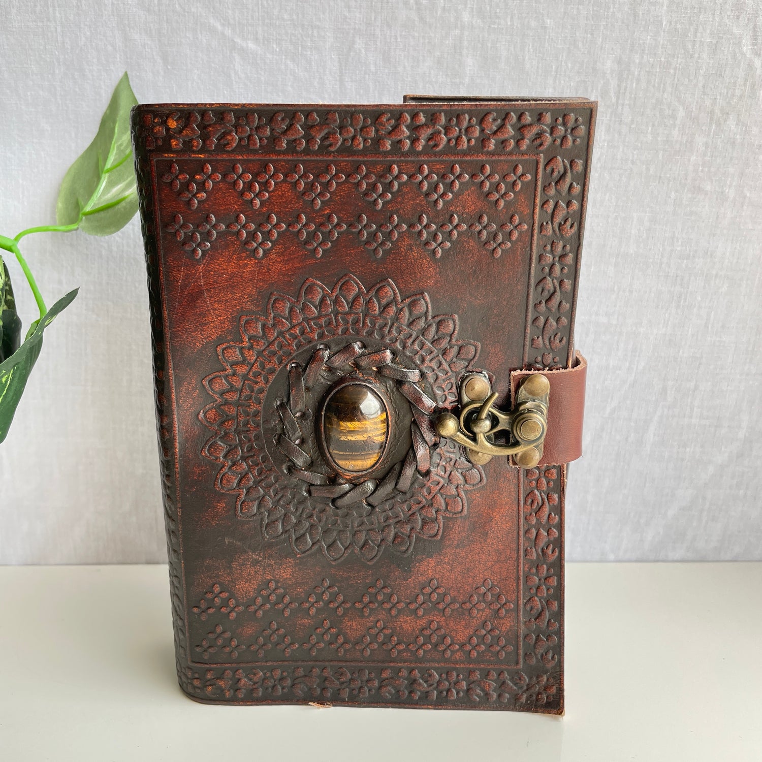 Leather Book 1 Buckle 1 Crystal