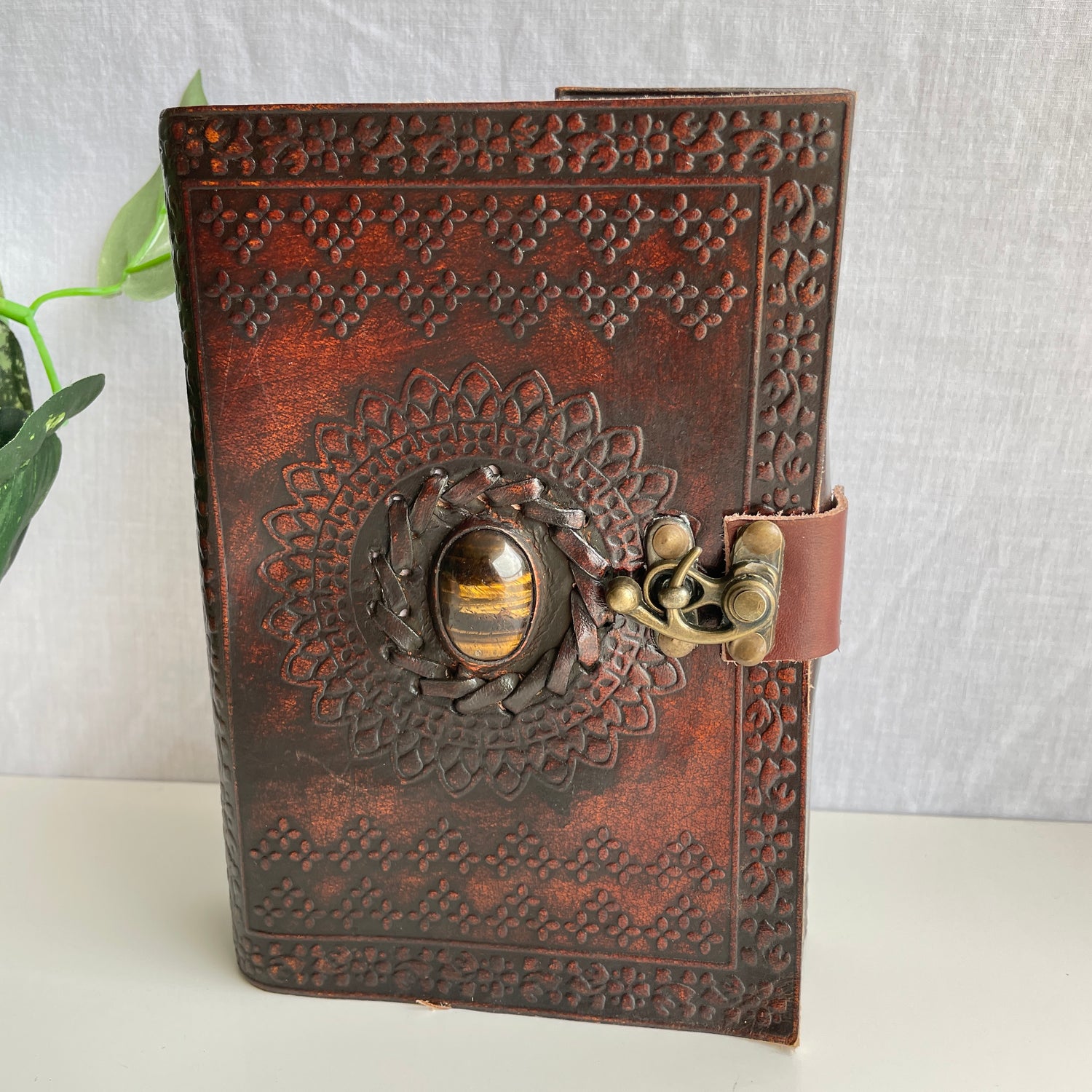 Leather Book 1 Buckle 1 Crystal